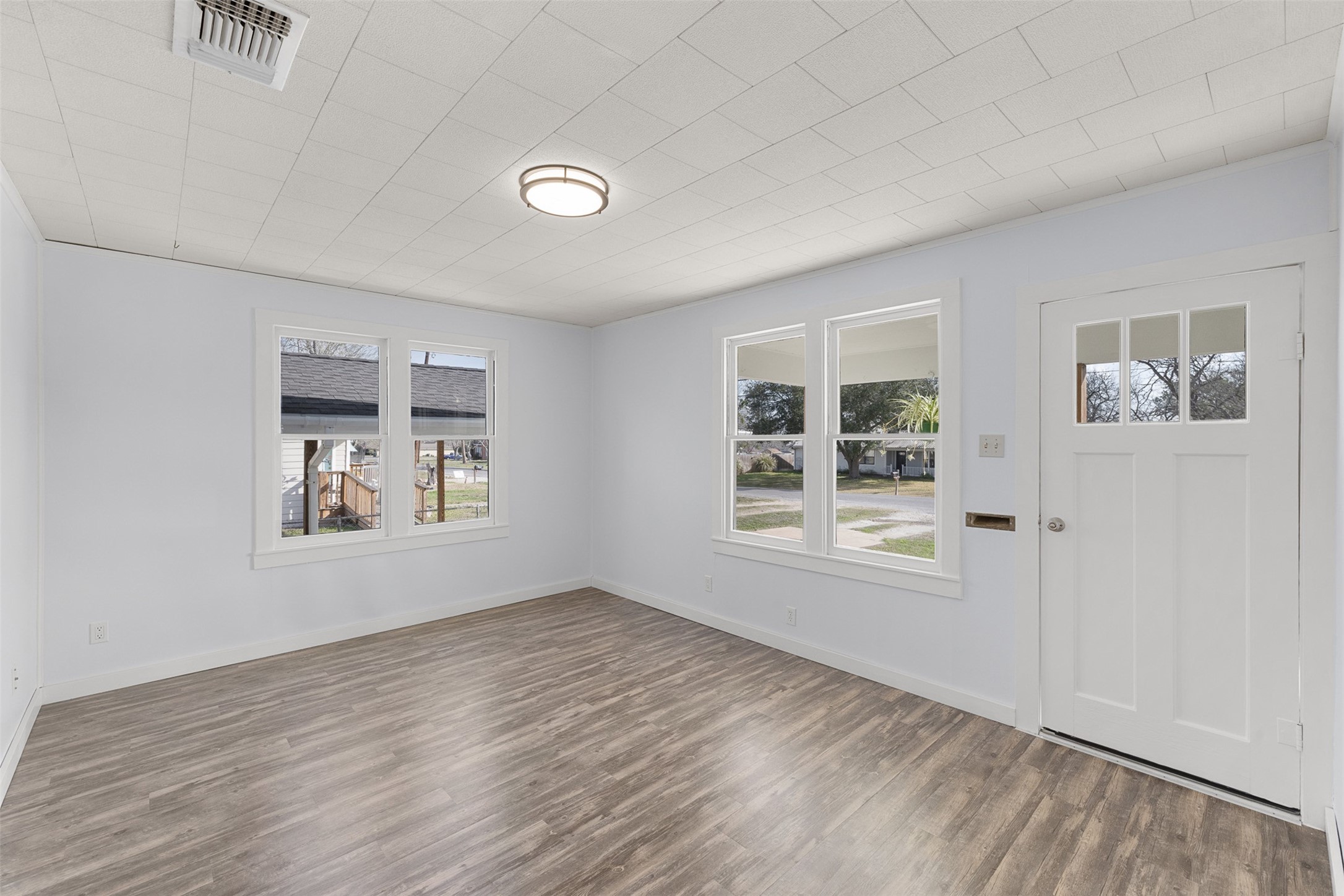 403 N College Street Property Photo 19