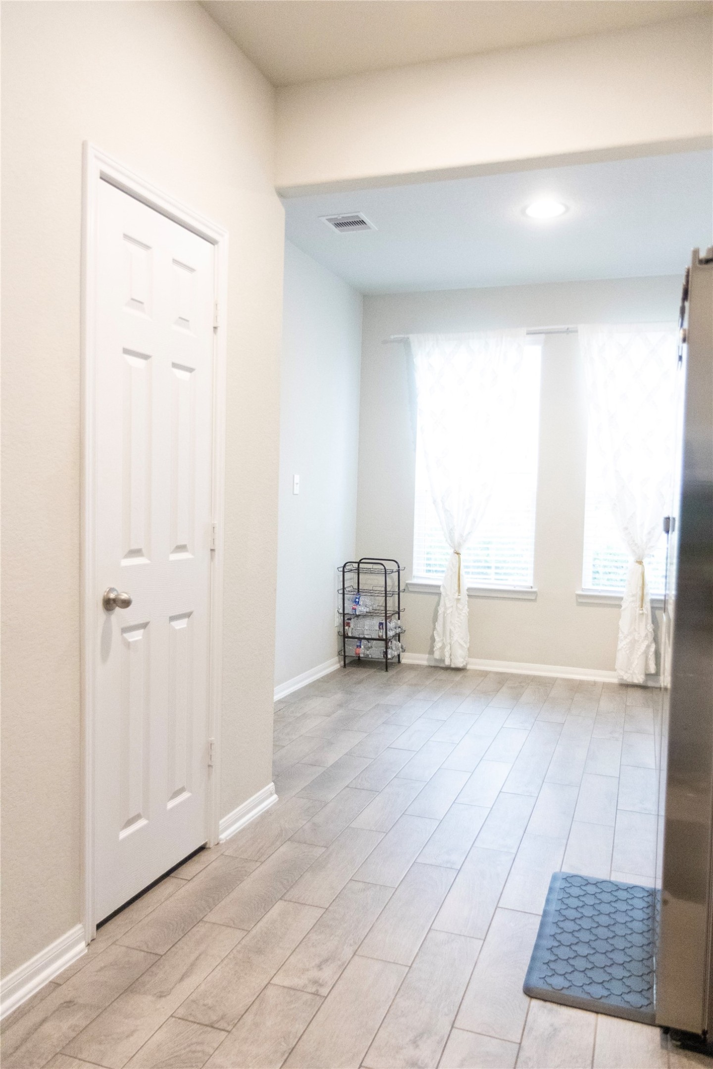 4527 Medrano Trail Property Photo 8