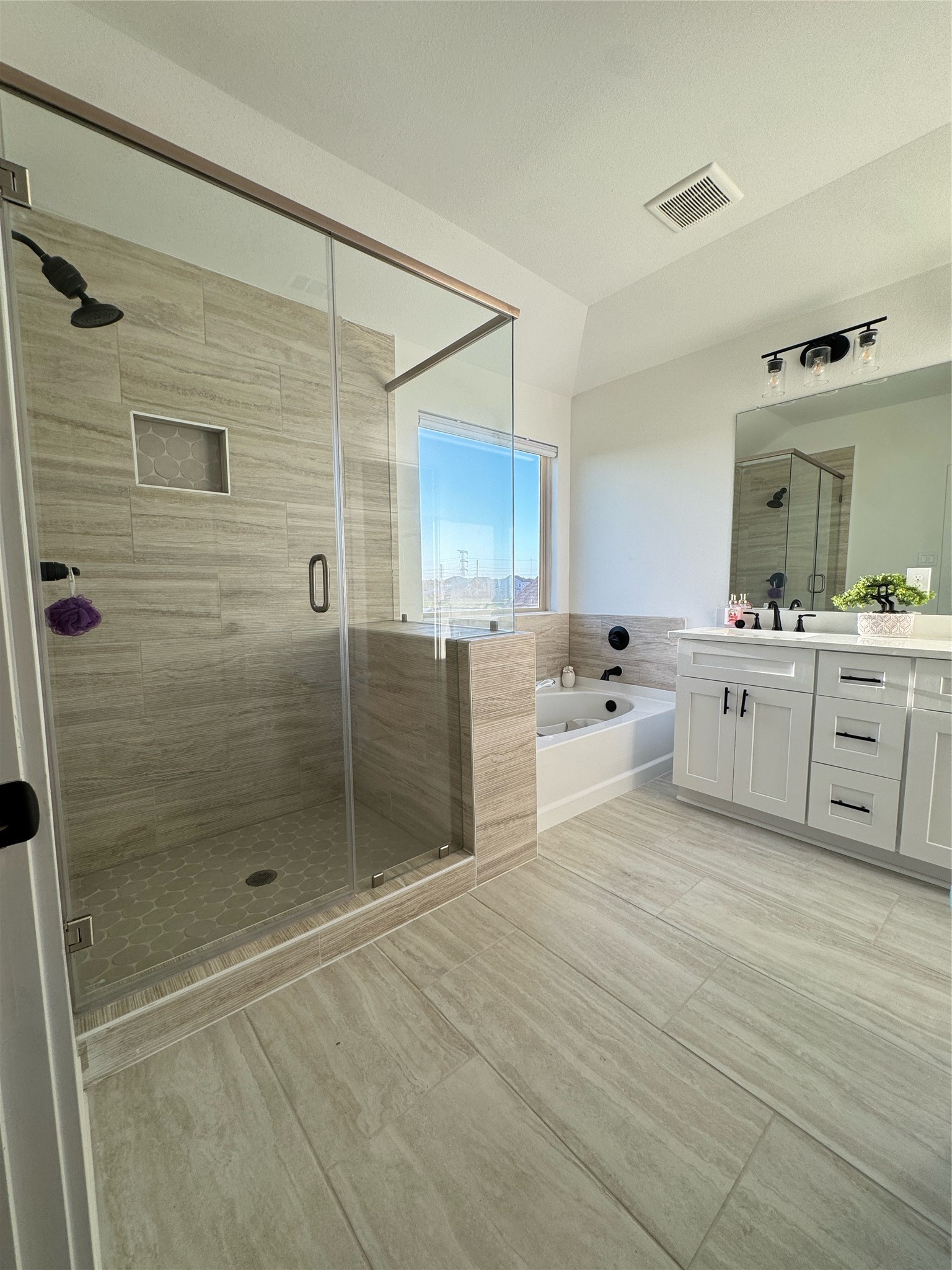 6630 Escondido Drive Property Photo 44