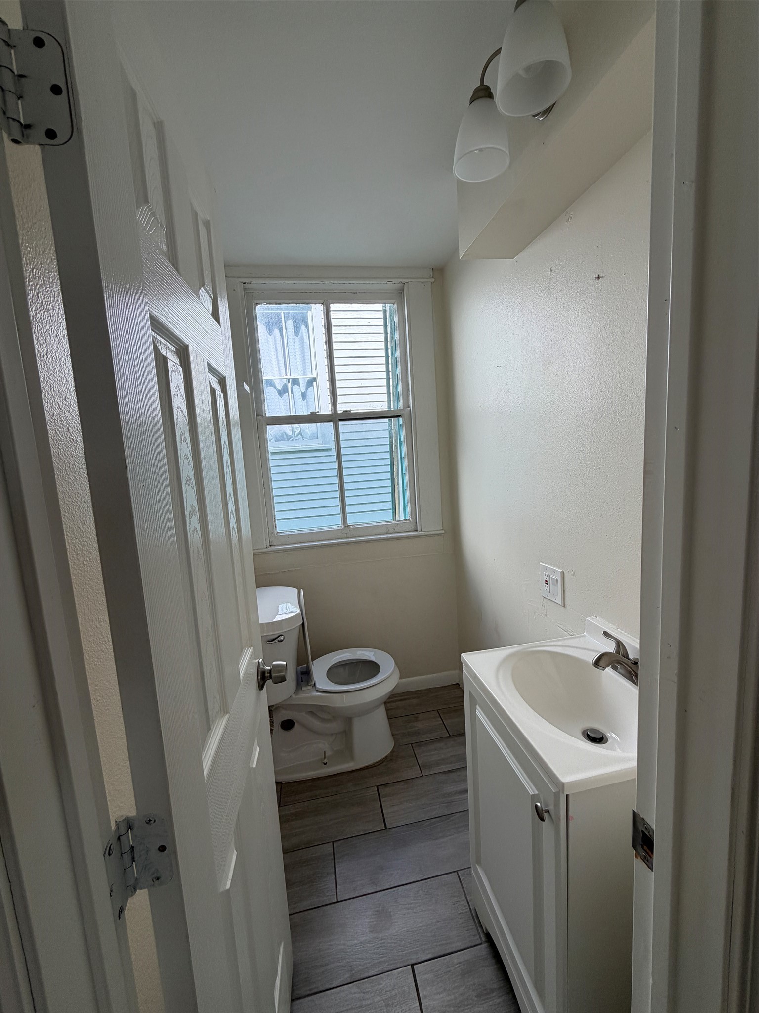 3309 Bernardo De Galvez Avenue Property Photo 7