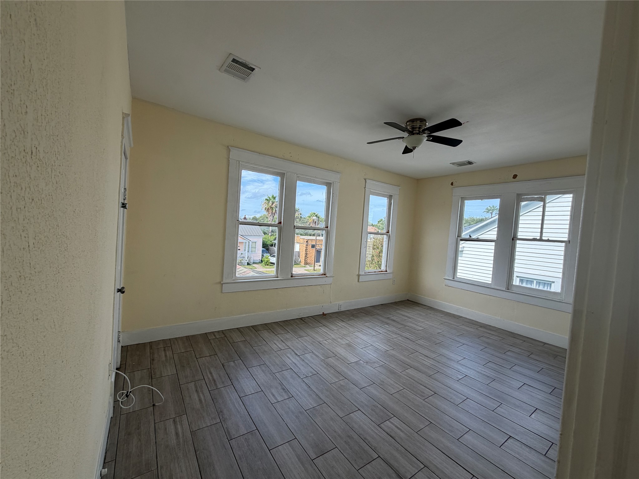 3309 Bernardo De Galvez Avenue Property Photo 15
