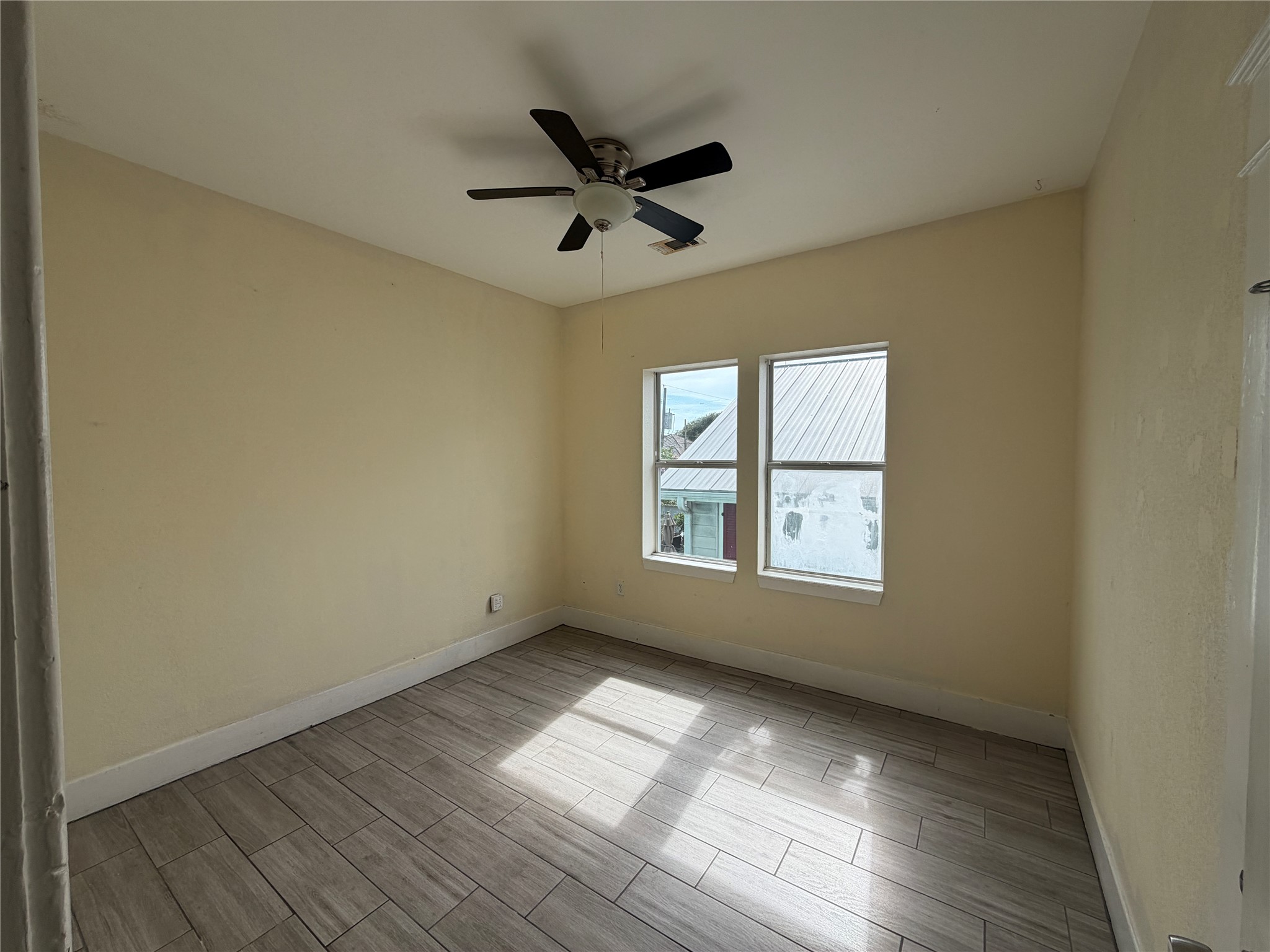 3309 Bernardo De Galvez Avenue Property Photo 21