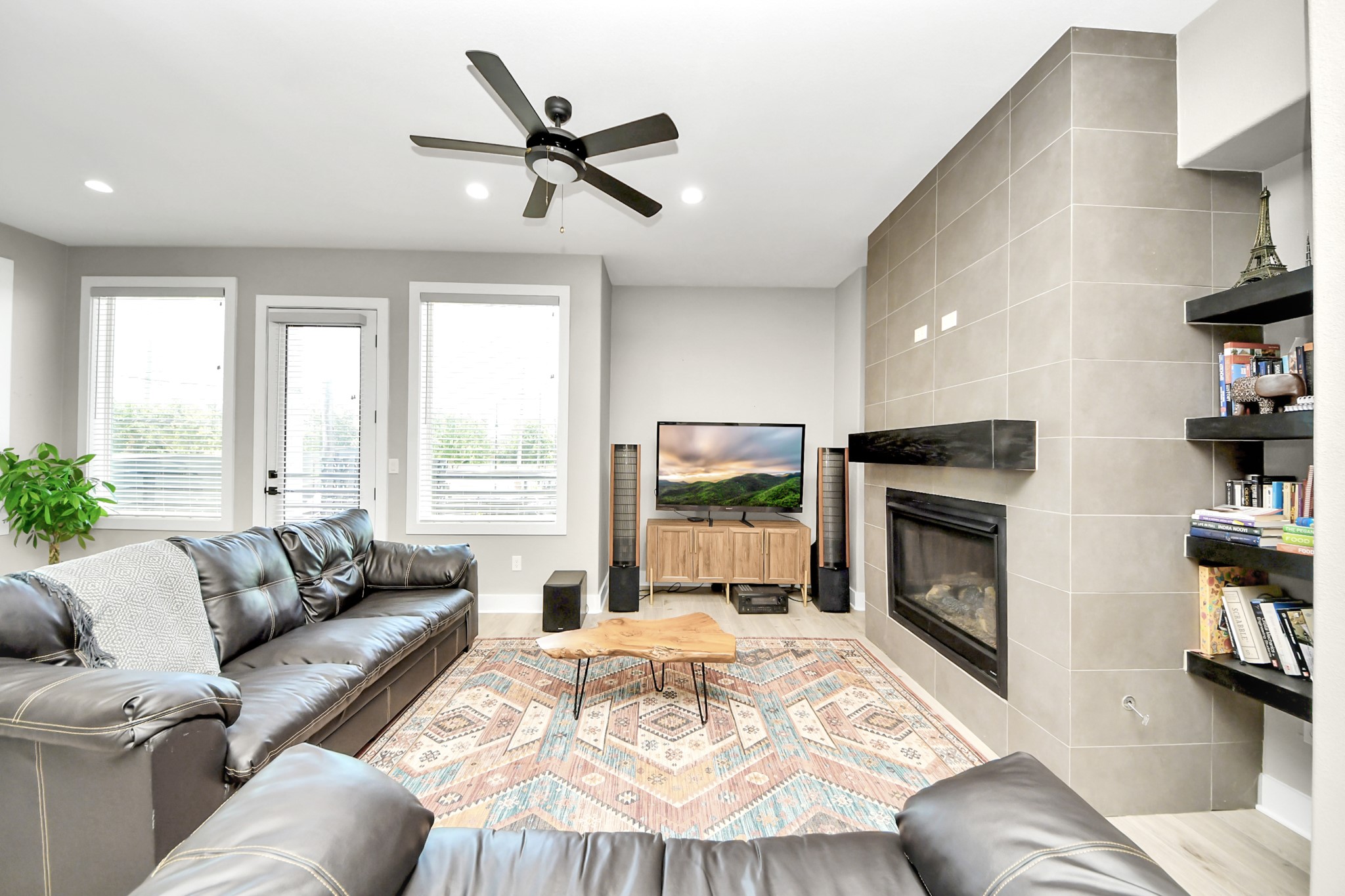 1805 Blodgett Street Property Photo 6