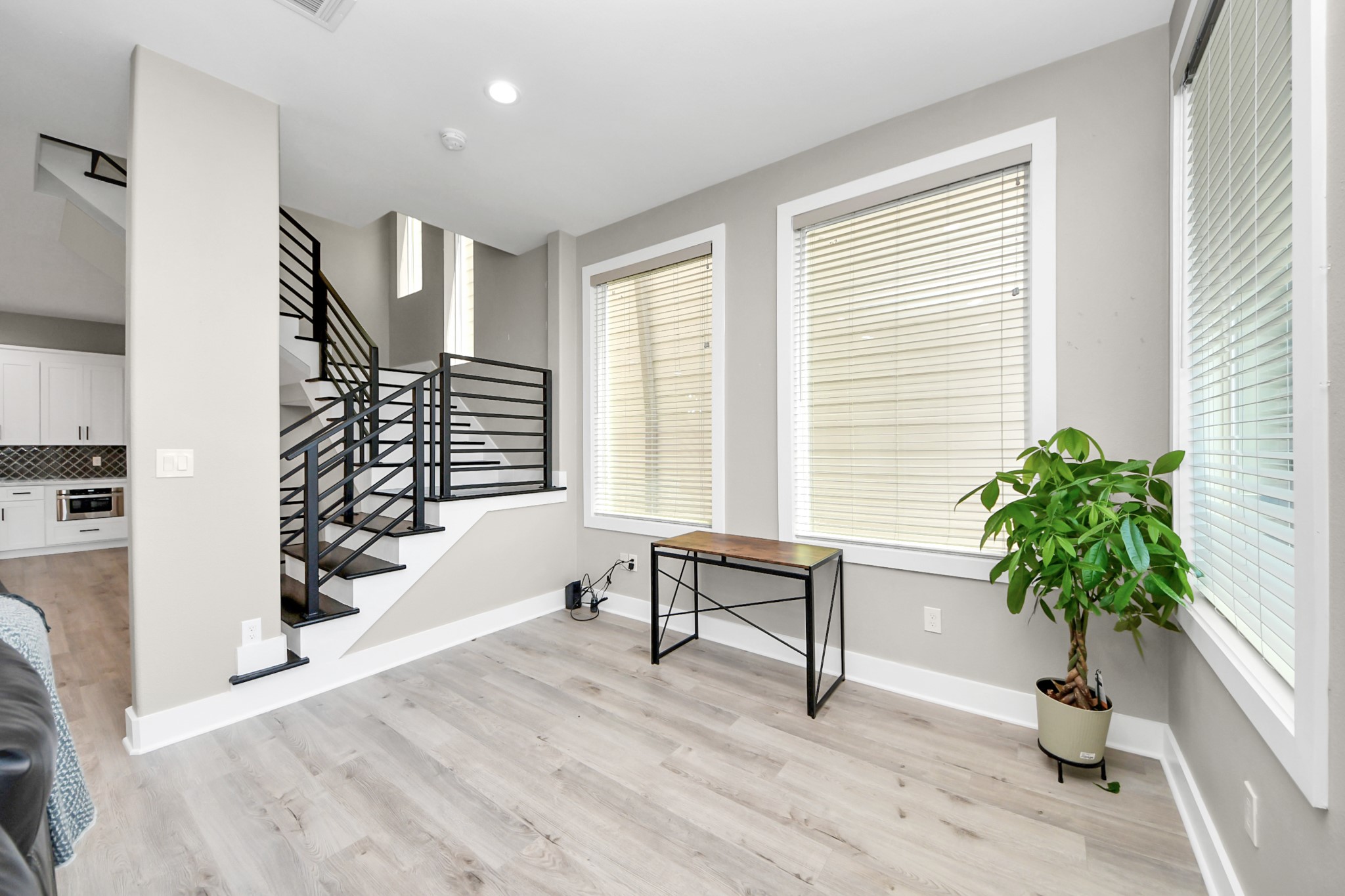 1805 Blodgett Street Property Photo 13