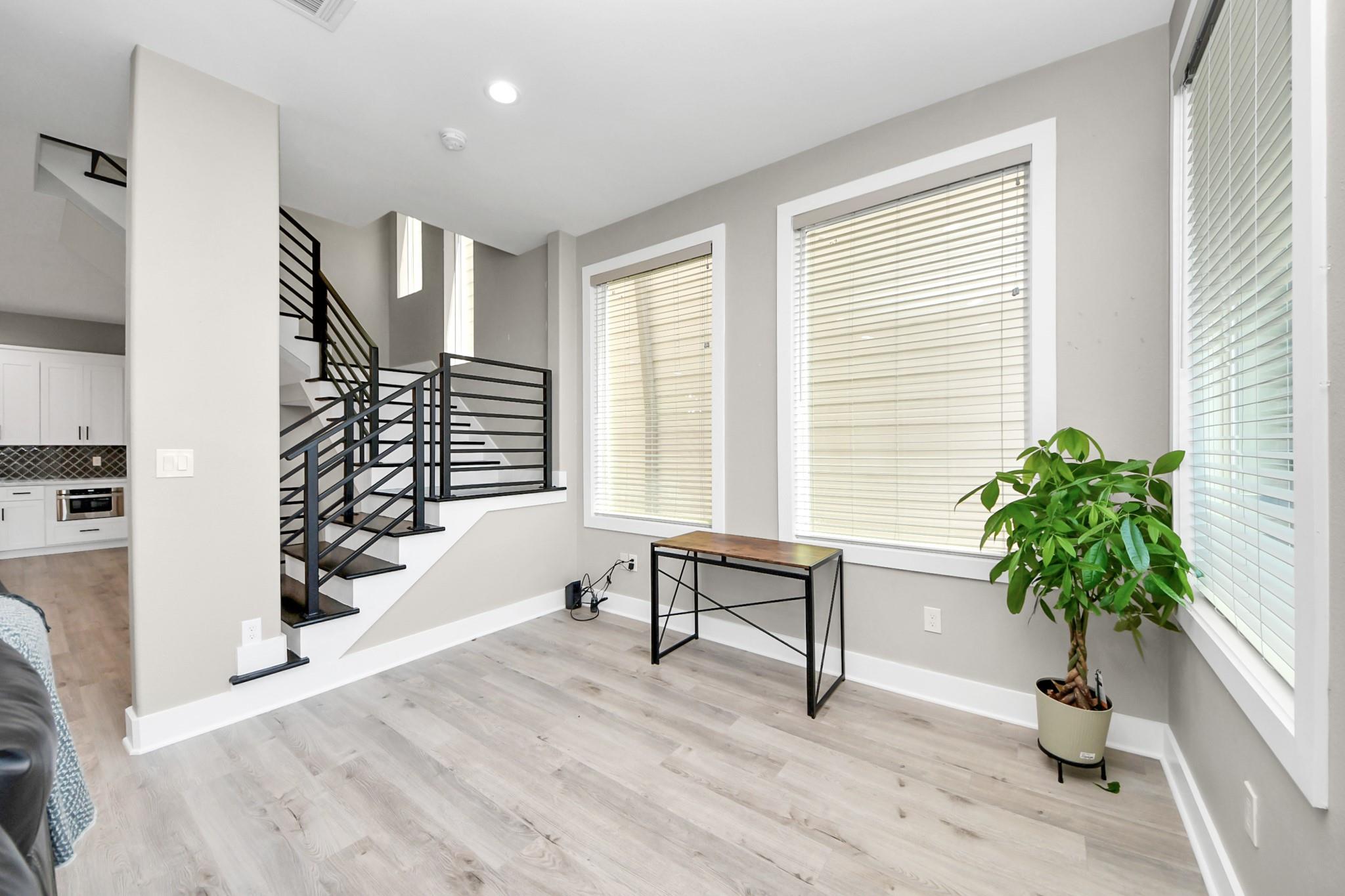 1805 Blodgett Street Property Photo 13