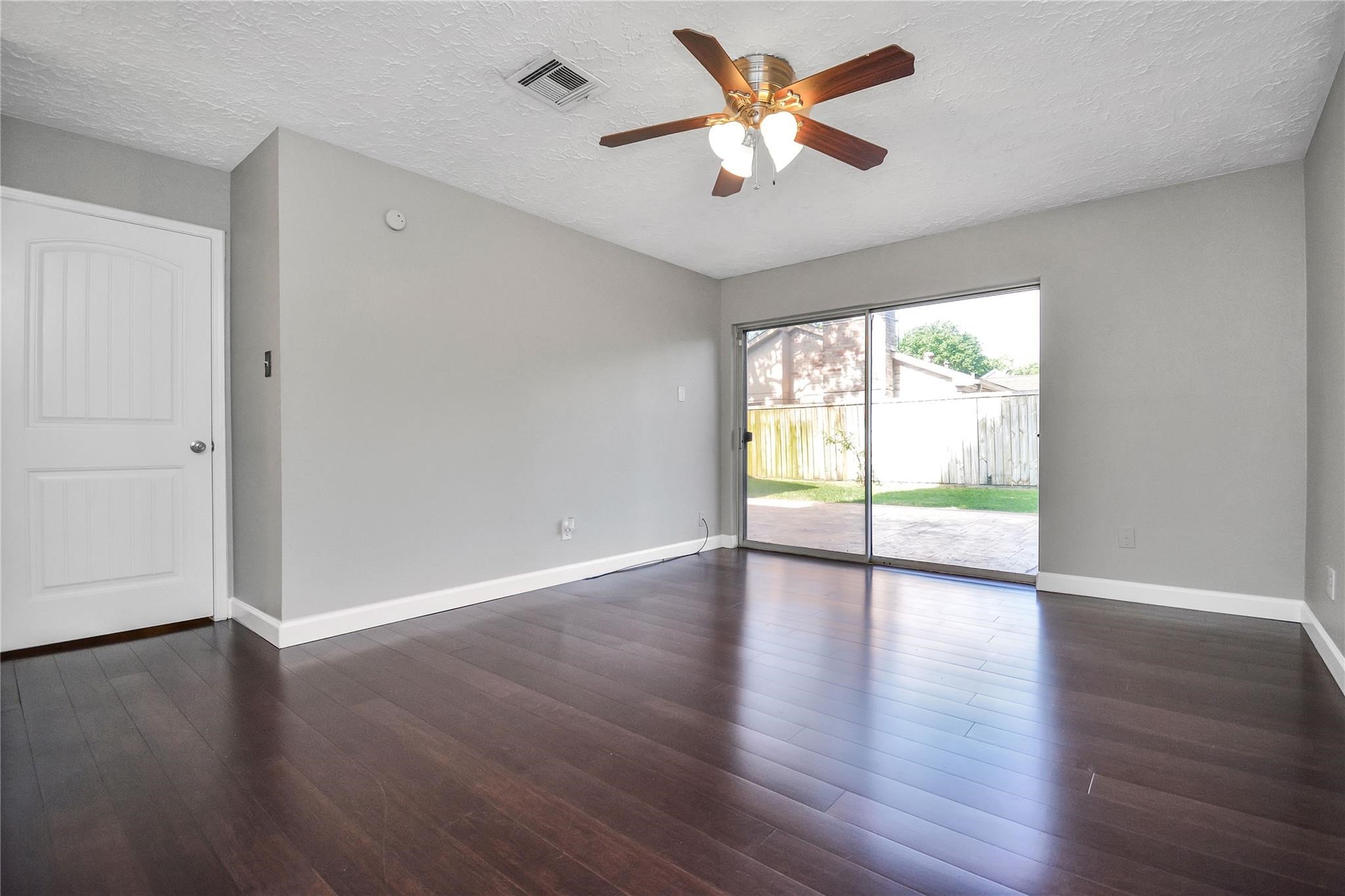 22218 Deville Drive Property Photo 8