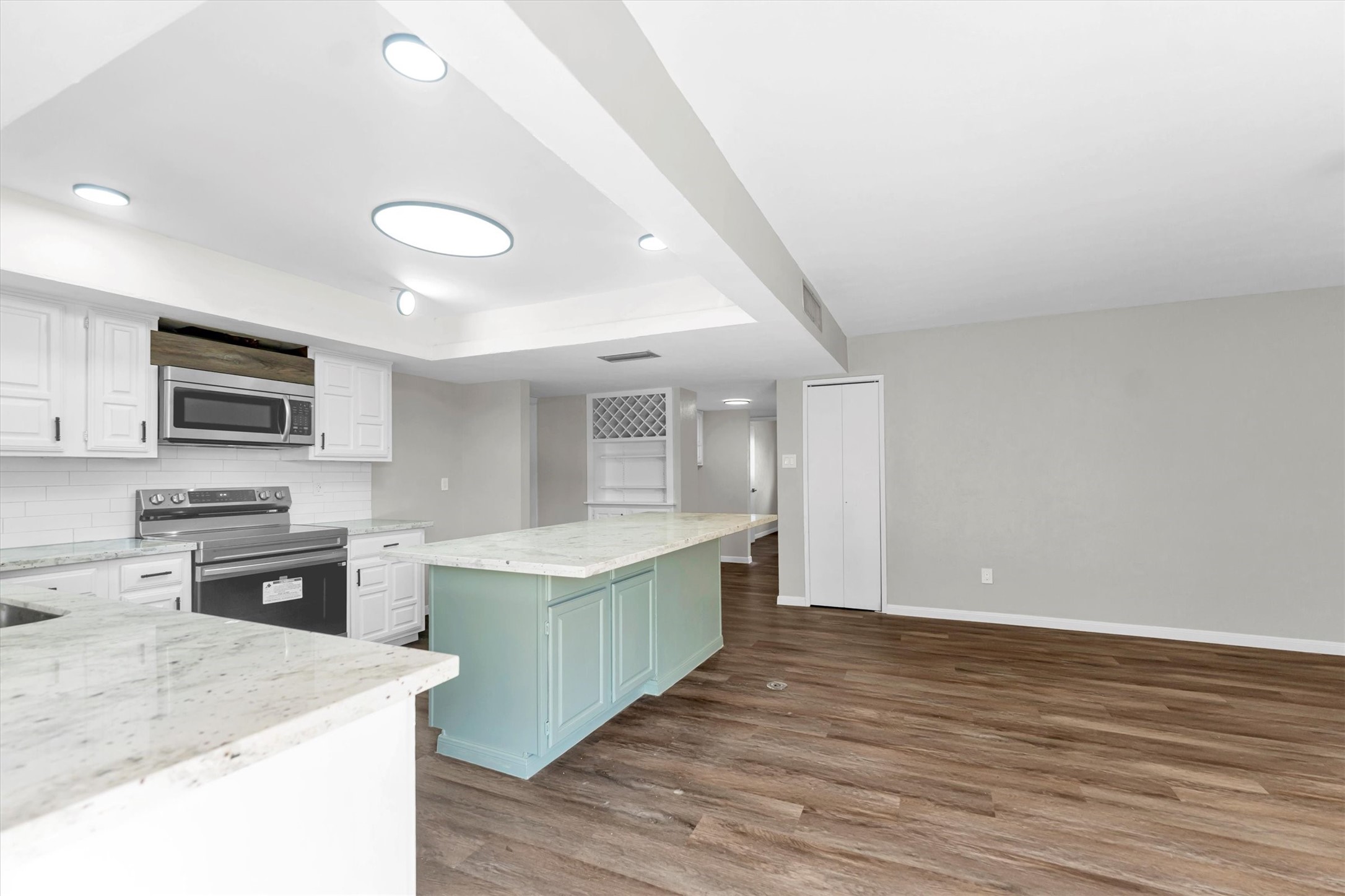18330 Navajo Trail Drive Property Photo 4