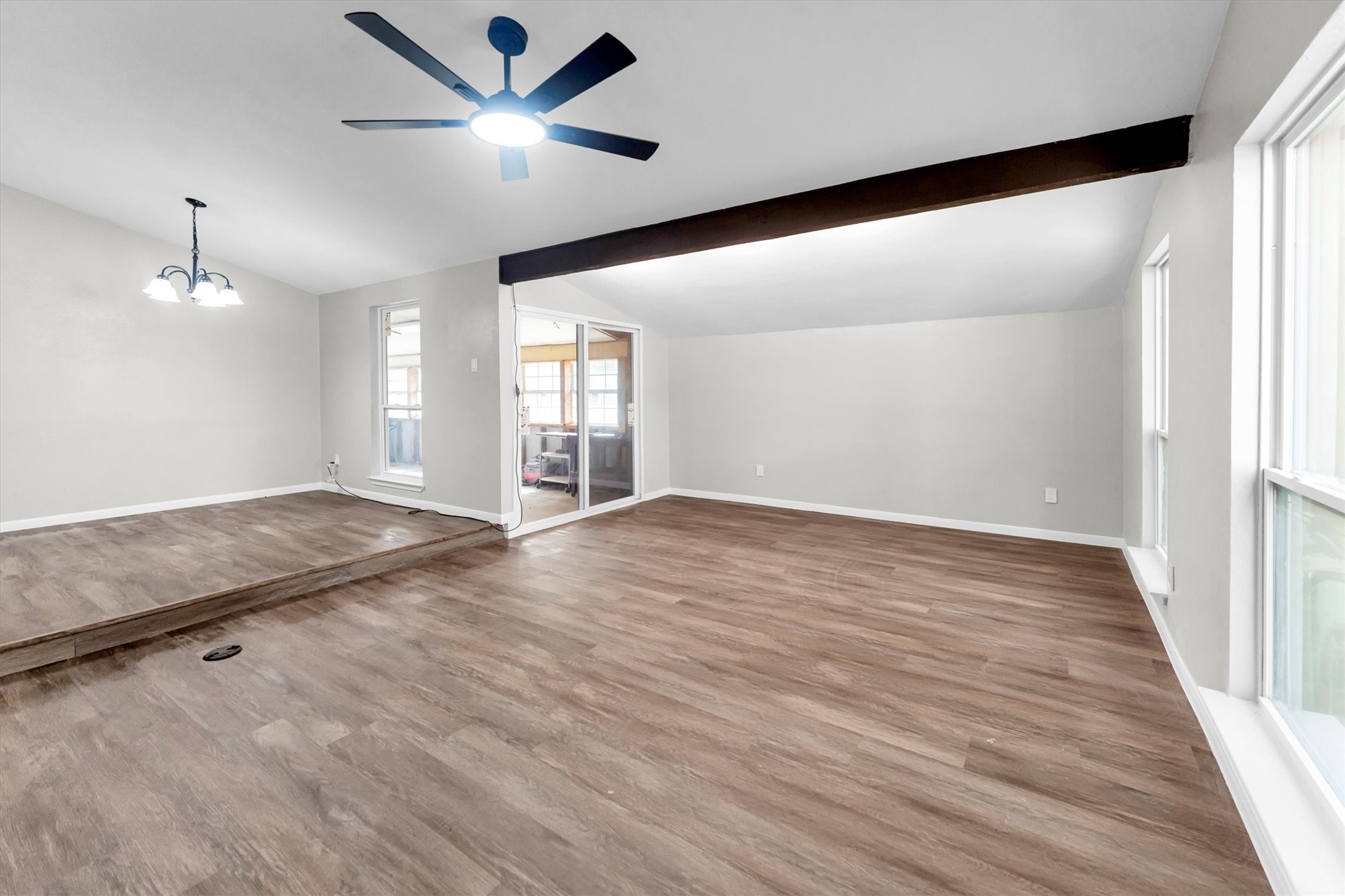 18330 Navajo Trail Drive Property Photo 6