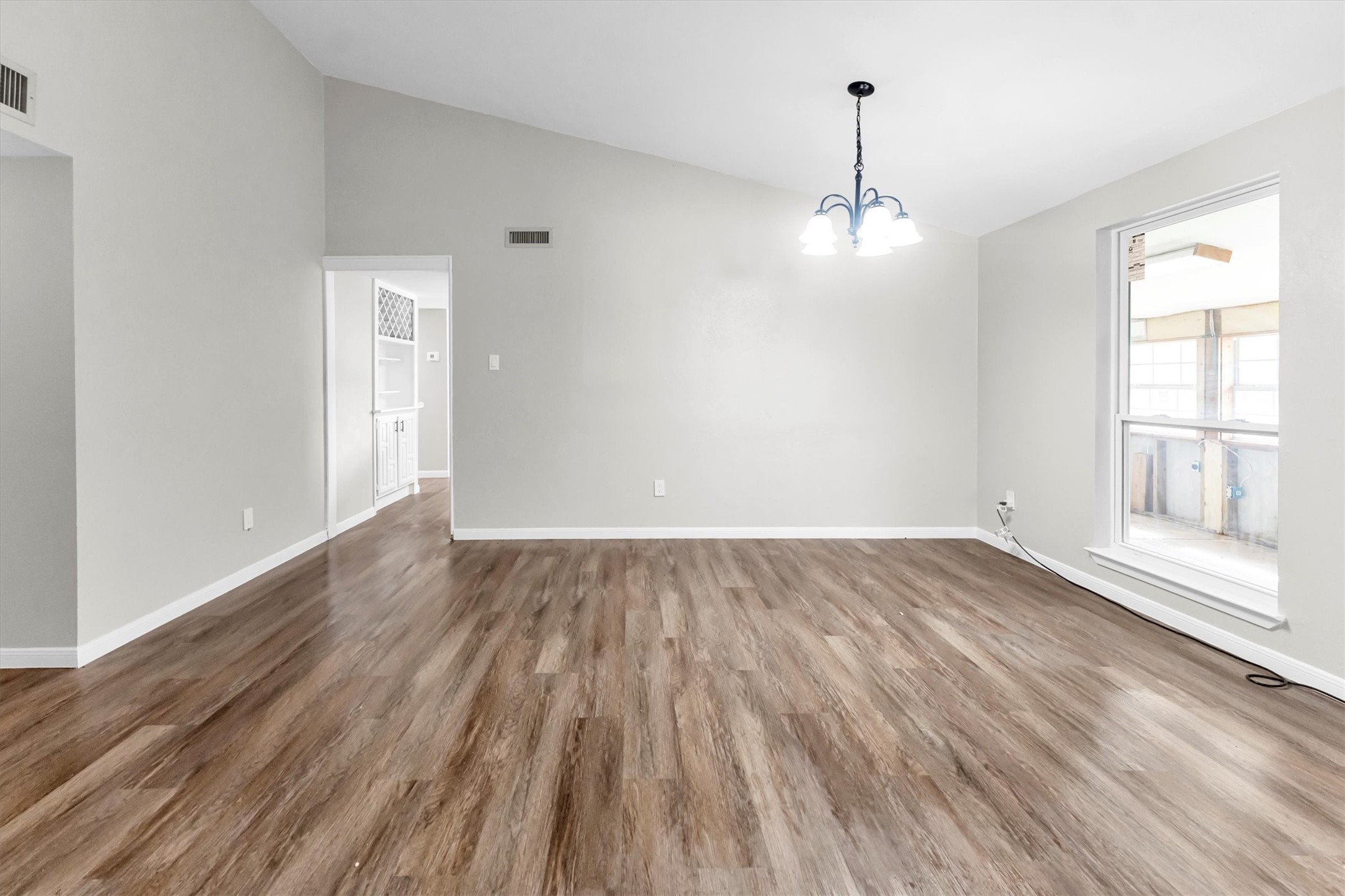 18330 Navajo Trail Drive Property Photo 7