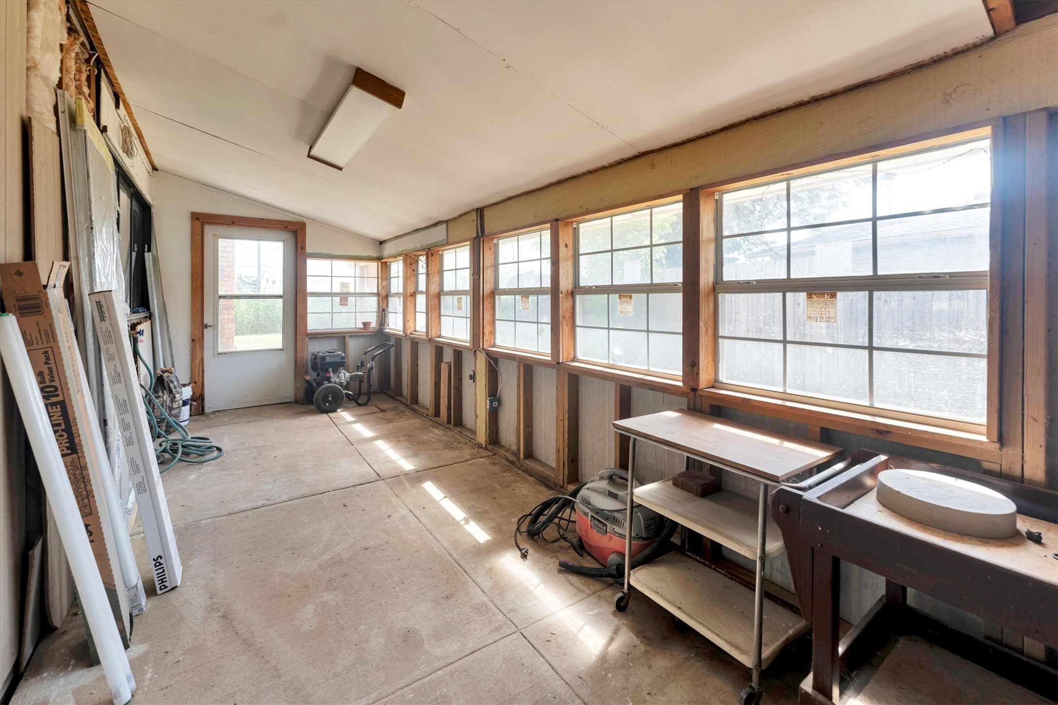18330 Navajo Trail Drive Property Photo 14