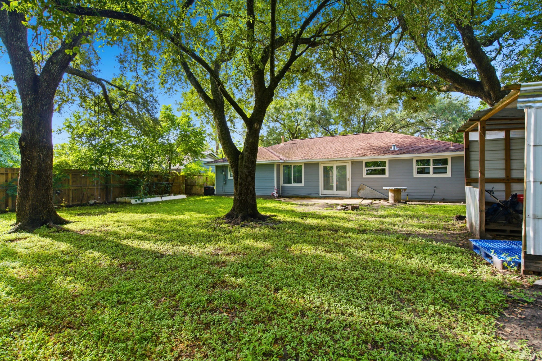 7022 Neff Street Property Photo 3
