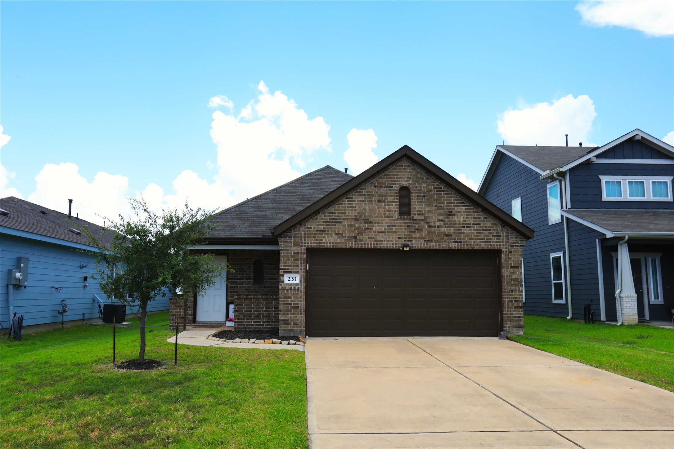 233 Laura Leigh Lane Property Photo 1