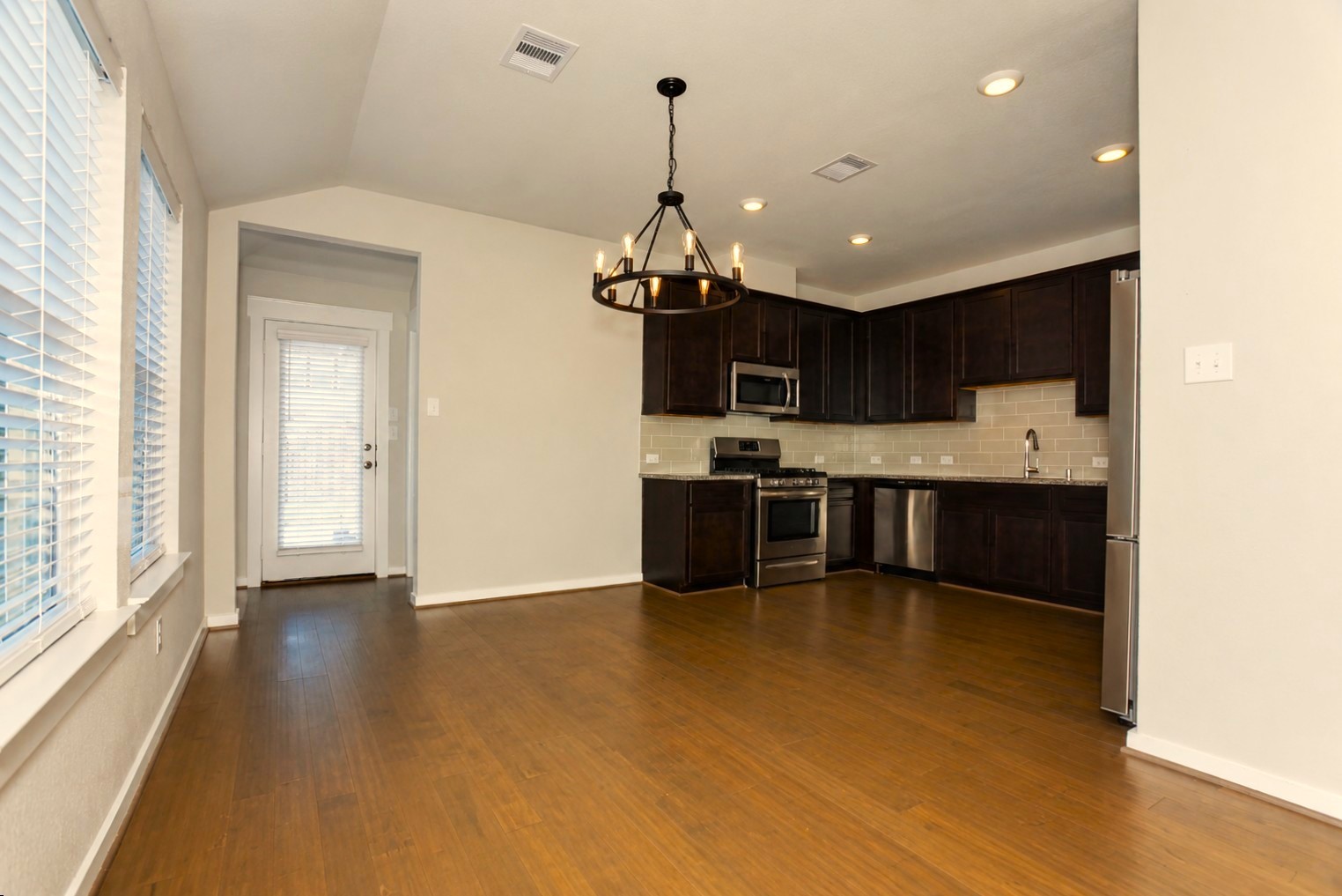233 Laura Leigh Lane Property Photo 3