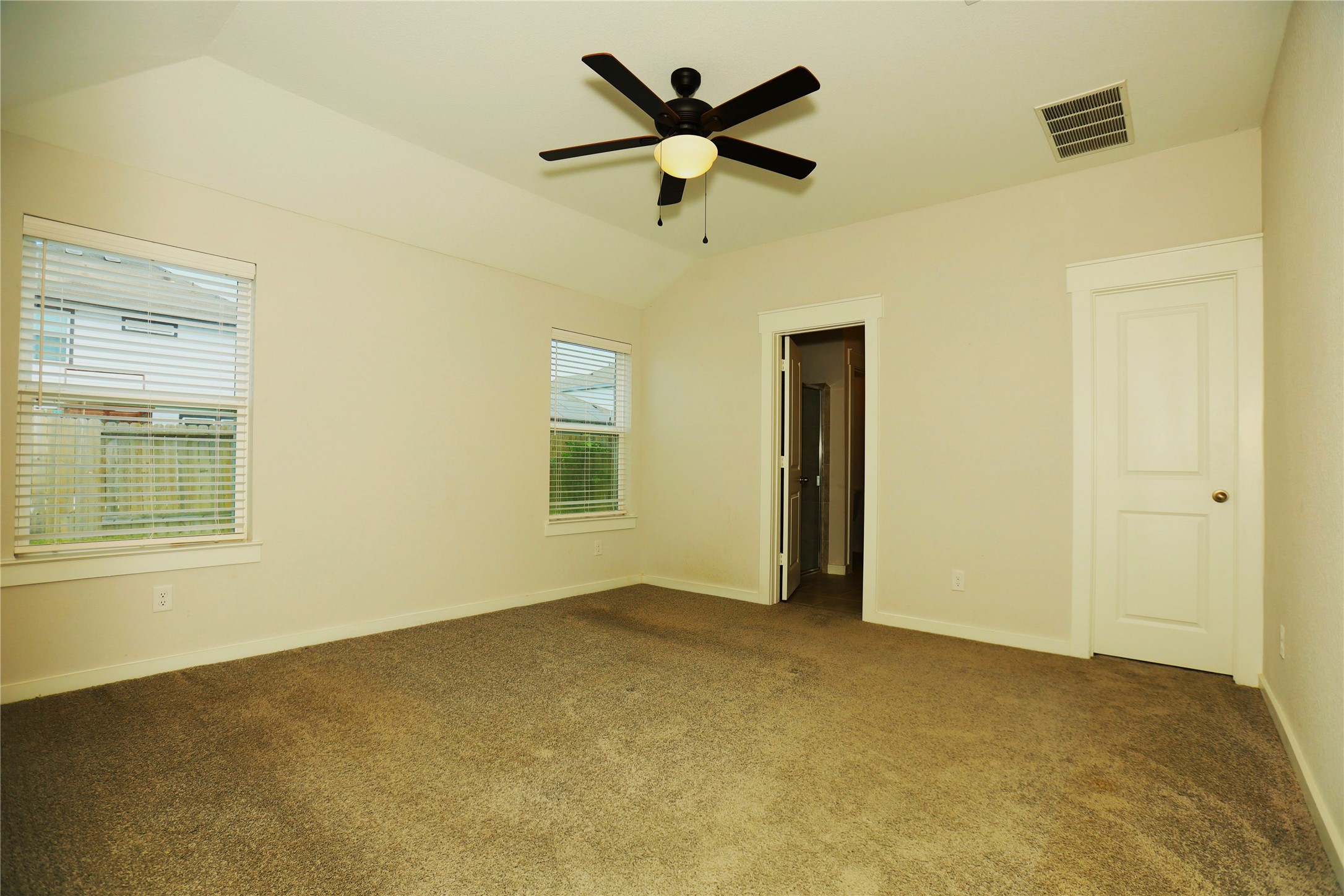 233 Laura Leigh Lane Property Photo 6