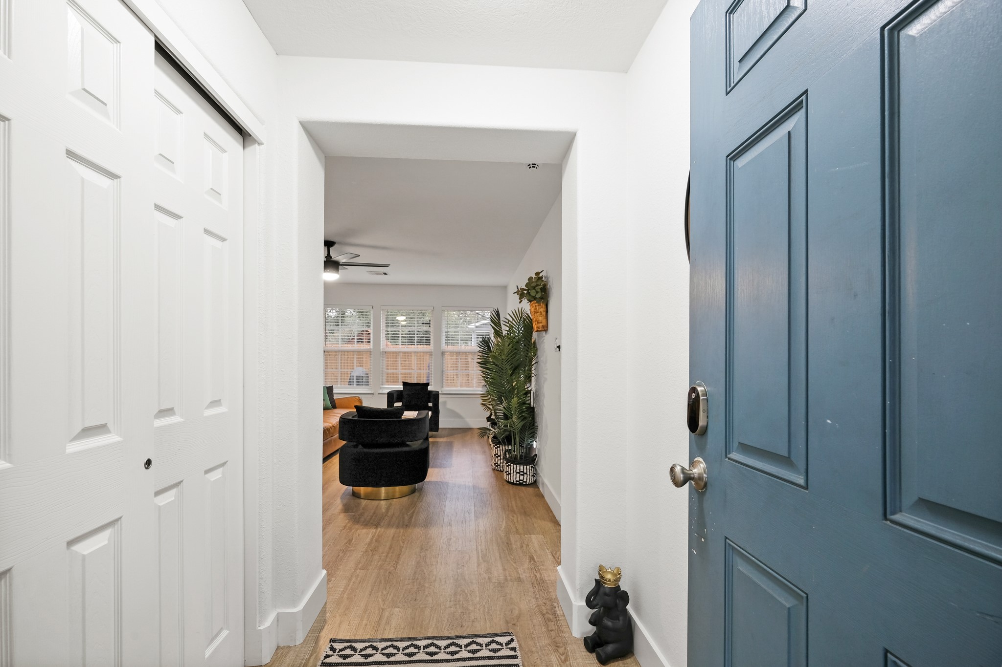 1504 W 43rd Street Property Photo 2