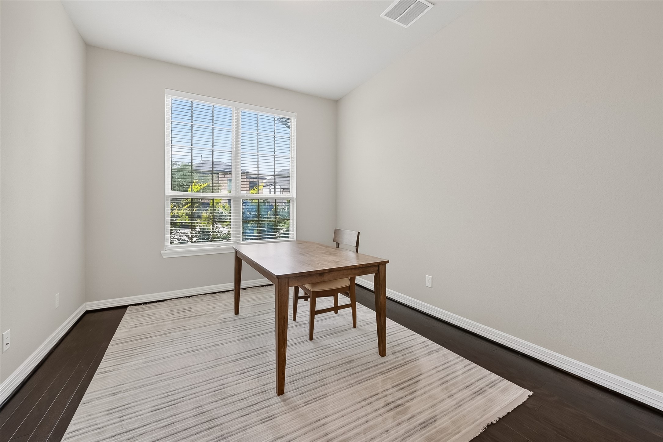 4018 Martin Ridge Drive Property Photo 4