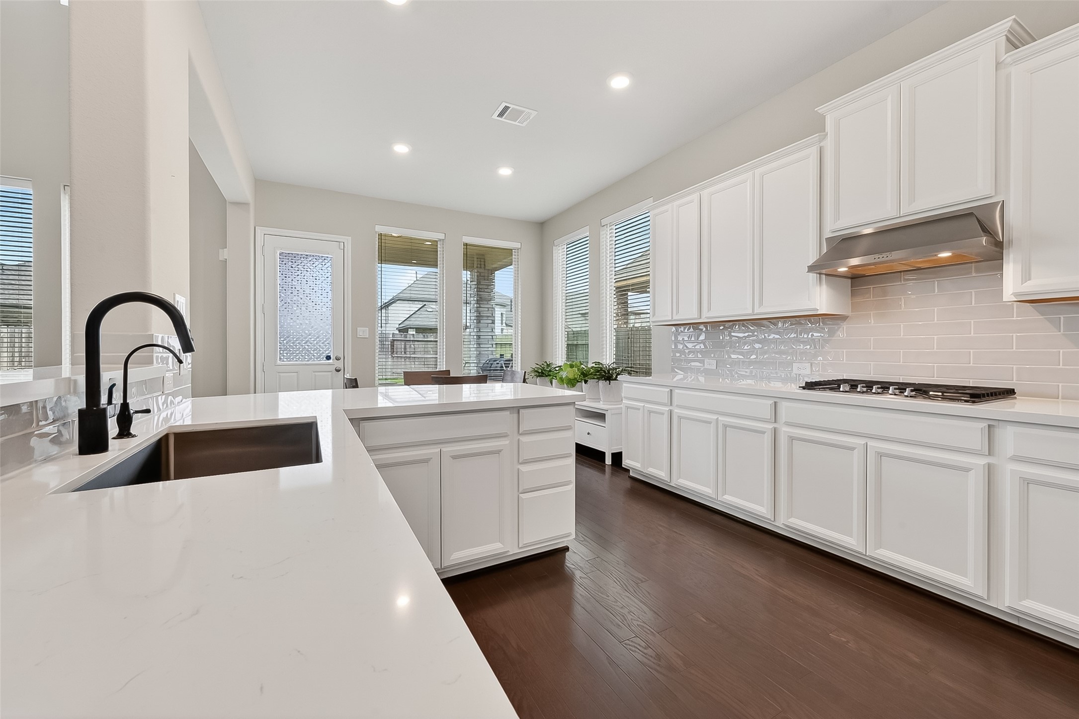 4018 Martin Ridge Drive Property Photo 12