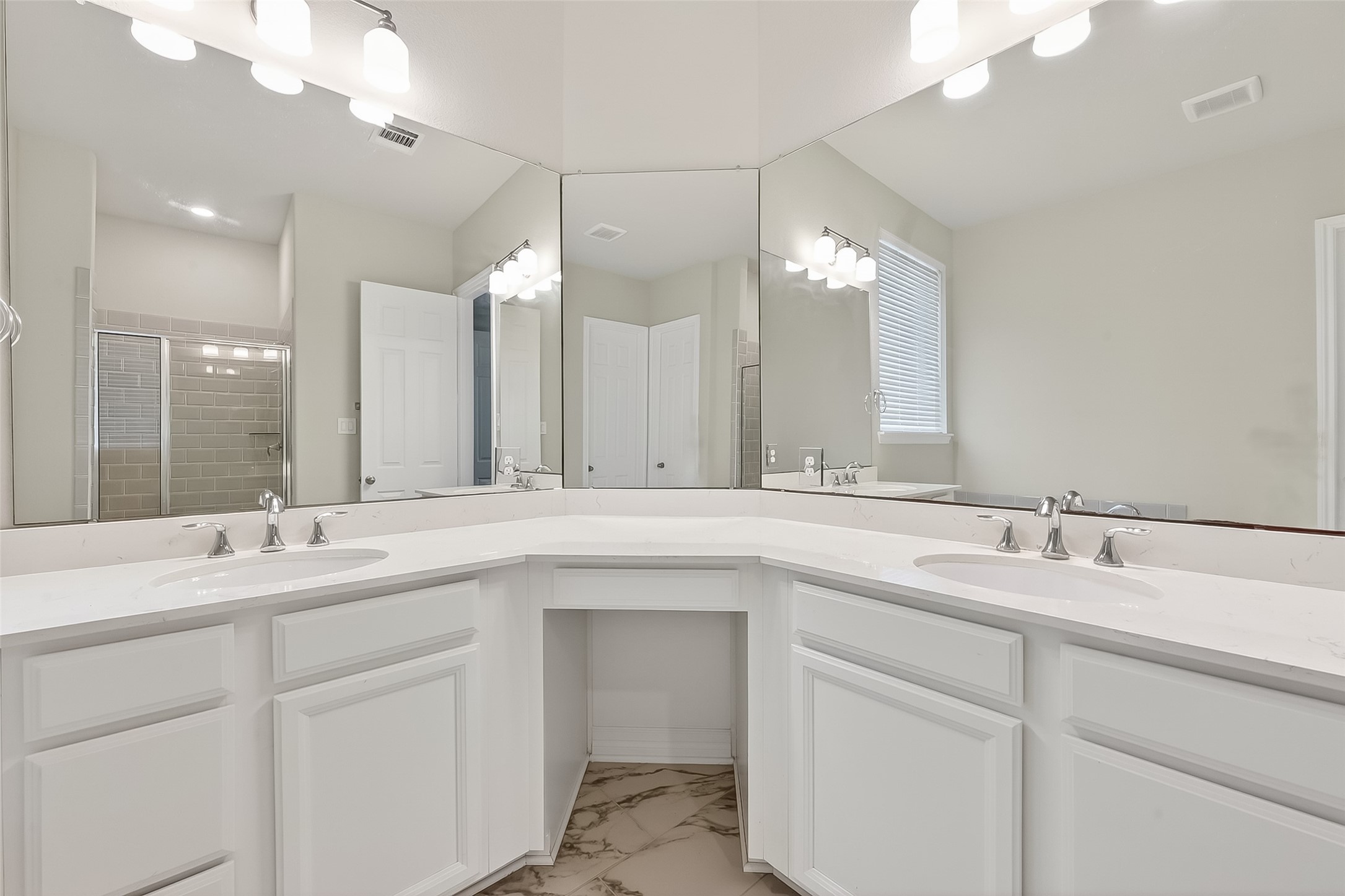 4018 Martin Ridge Drive Property Photo 24