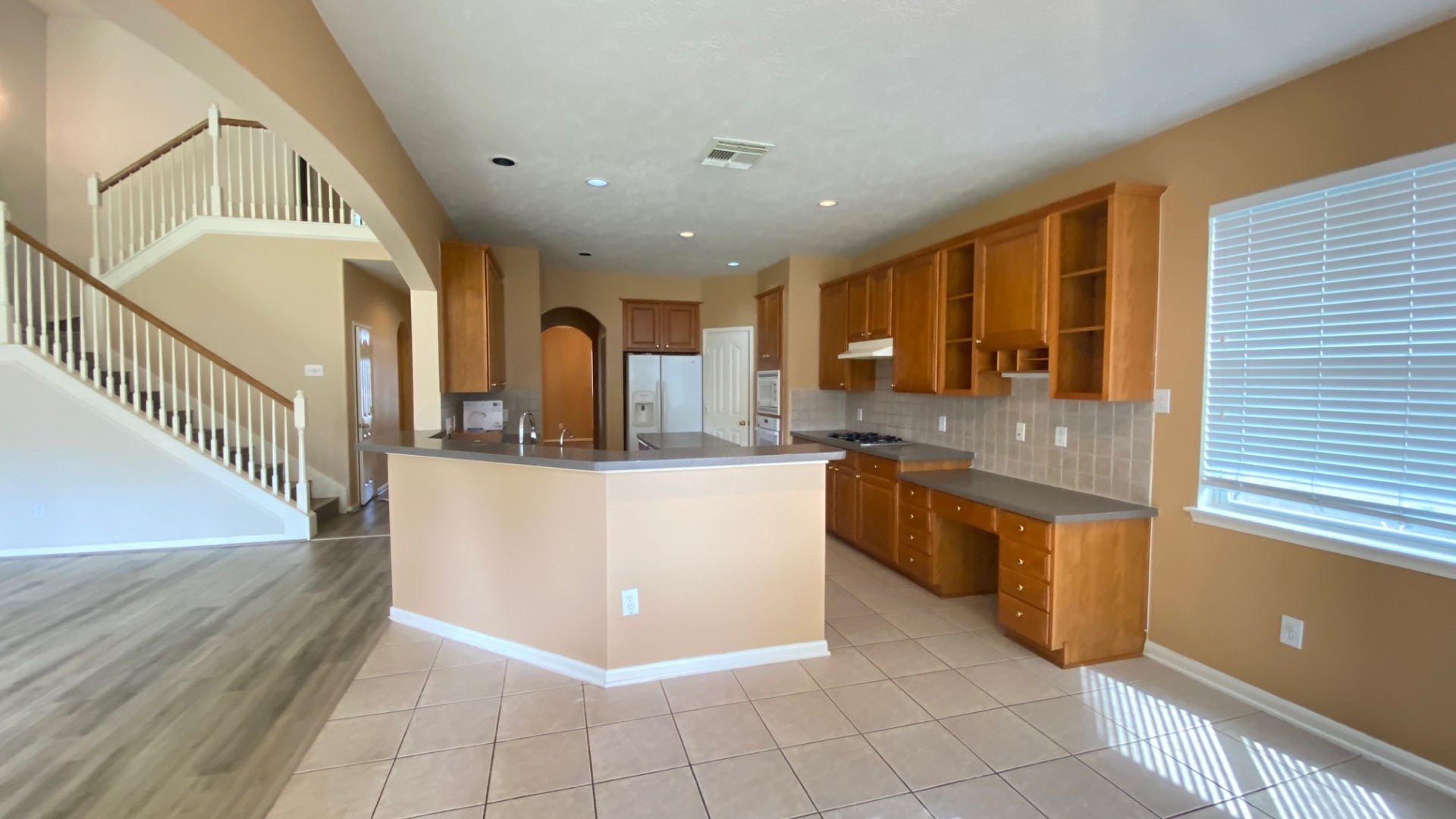 2503 Westerlake Drive Property Photo 11