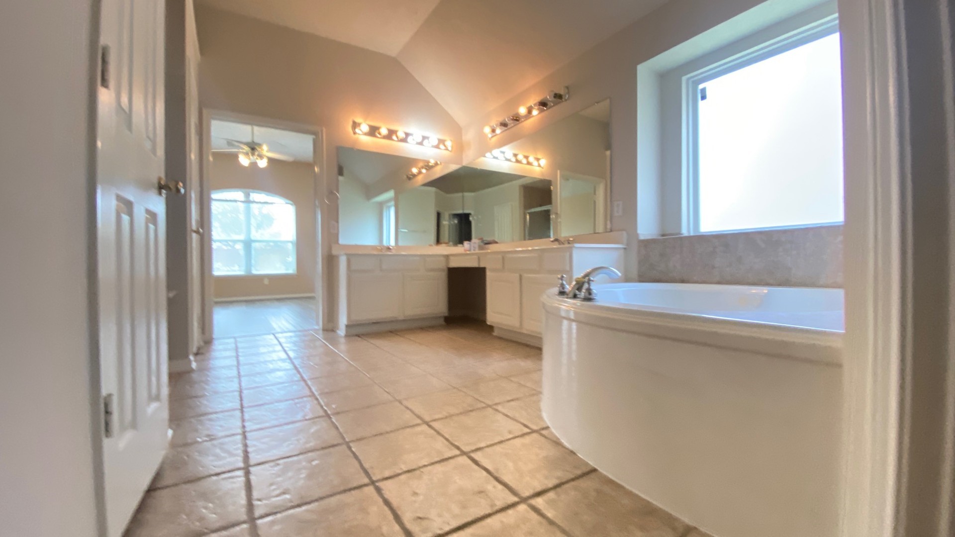 2503 Westerlake Drive Property Photo 15