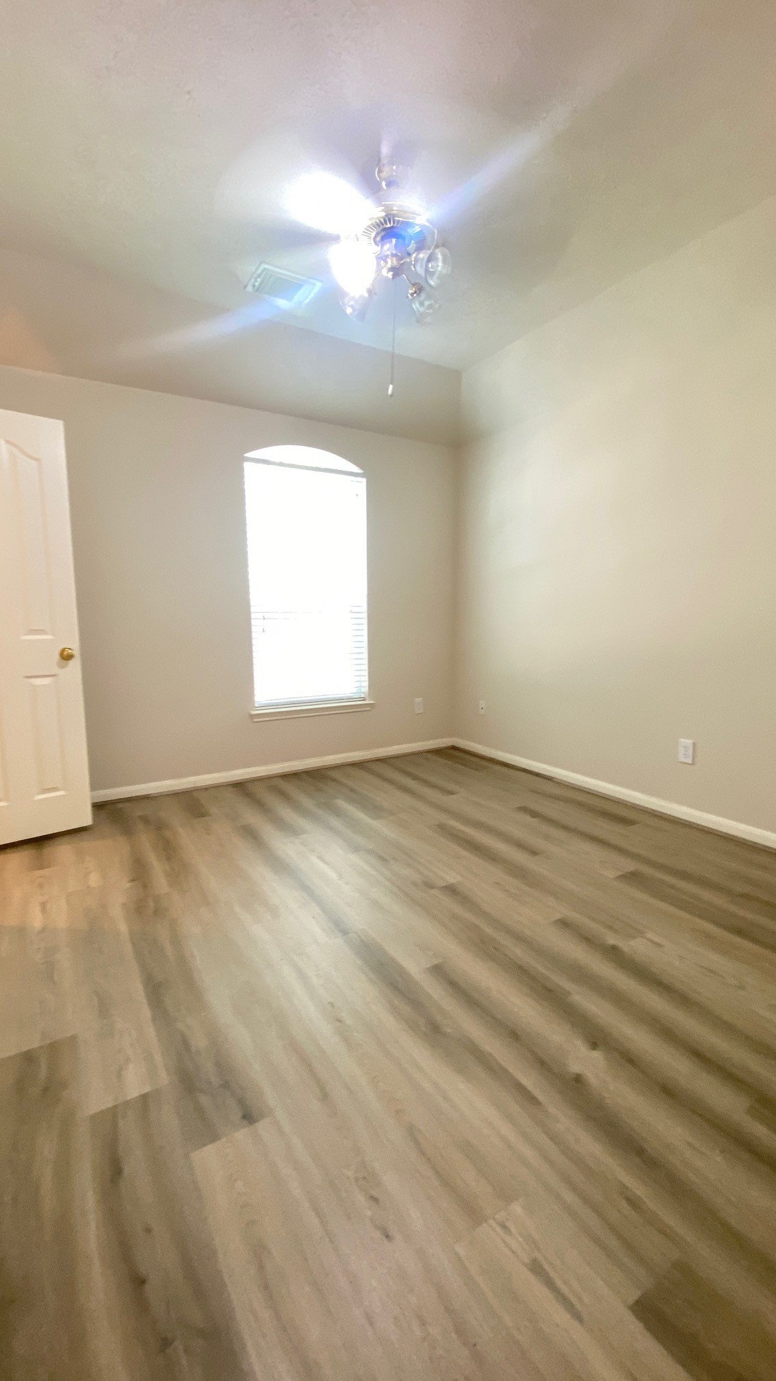 2503 Westerlake Drive Property Photo 17