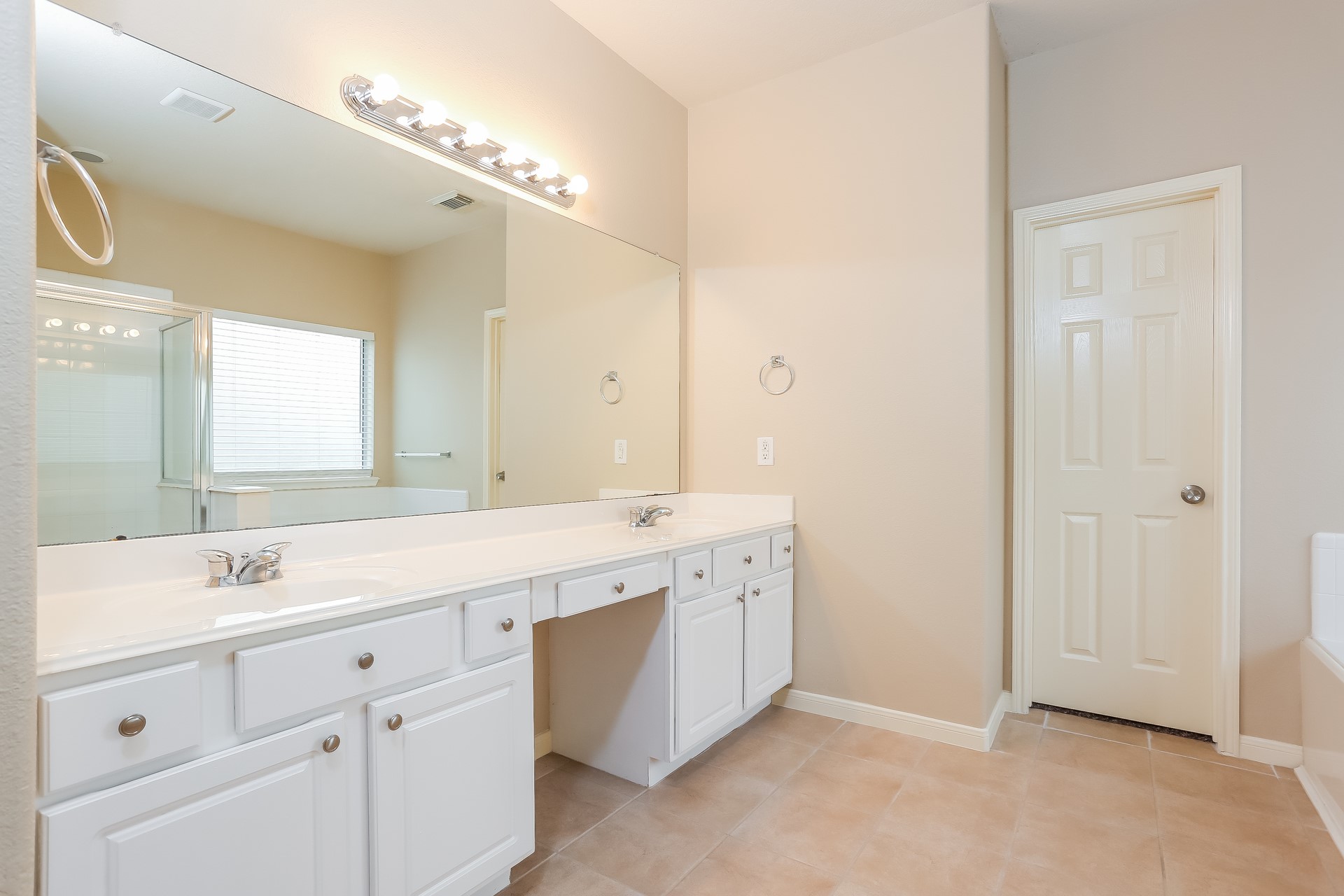 18210 Olive Tree Court Property Photo 12