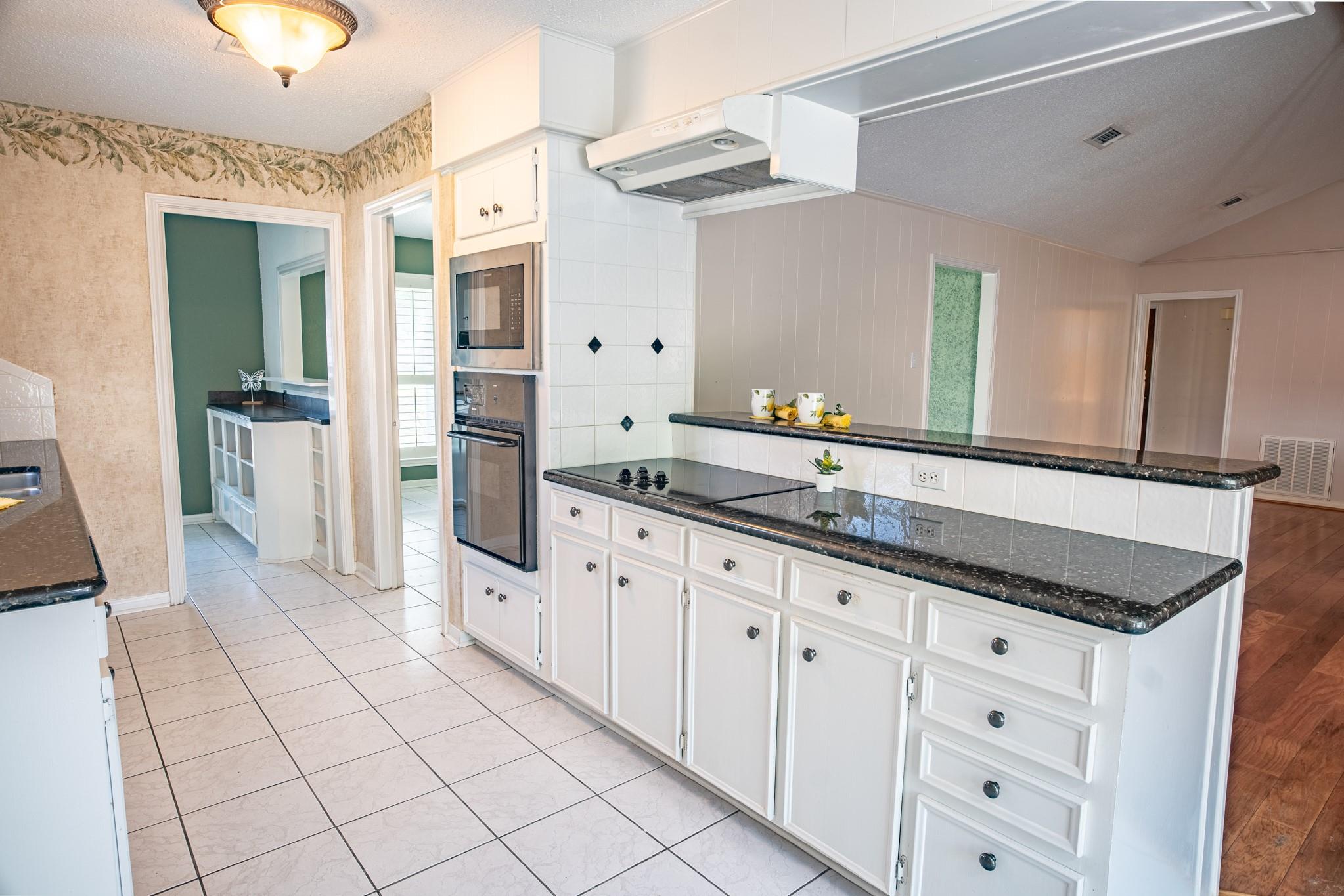 205 Banyan Street Property Photo 13