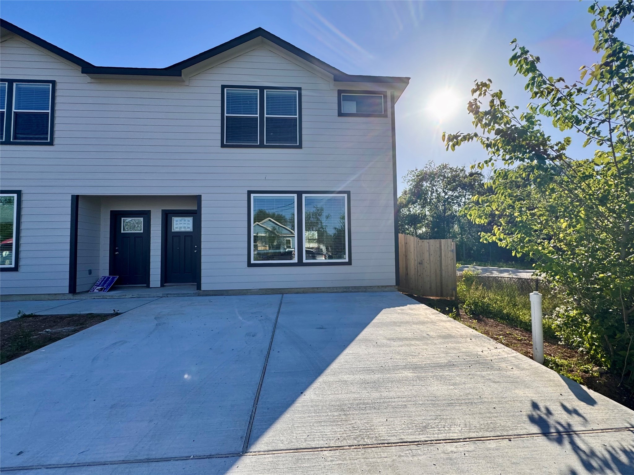 4106b White Street Property Photo
