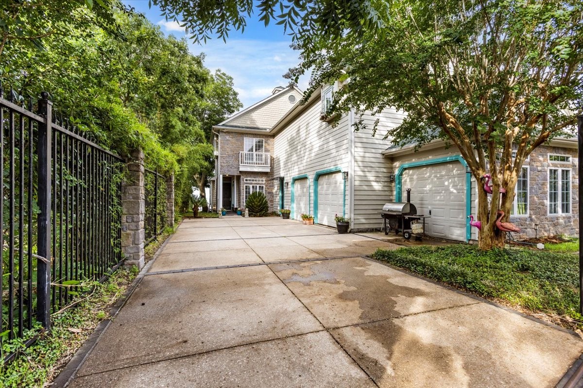 3039 Bayshore Drive Property Photo 3