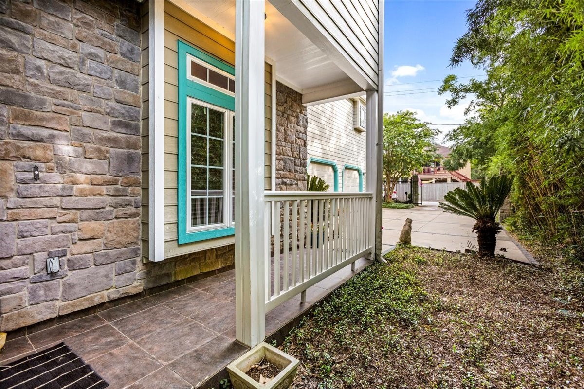 3039 Bayshore Drive Property Photo 6
