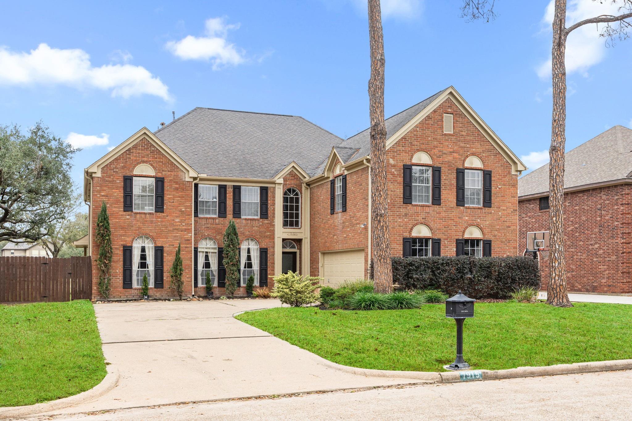 7915 Capri Circle Property Photo 2