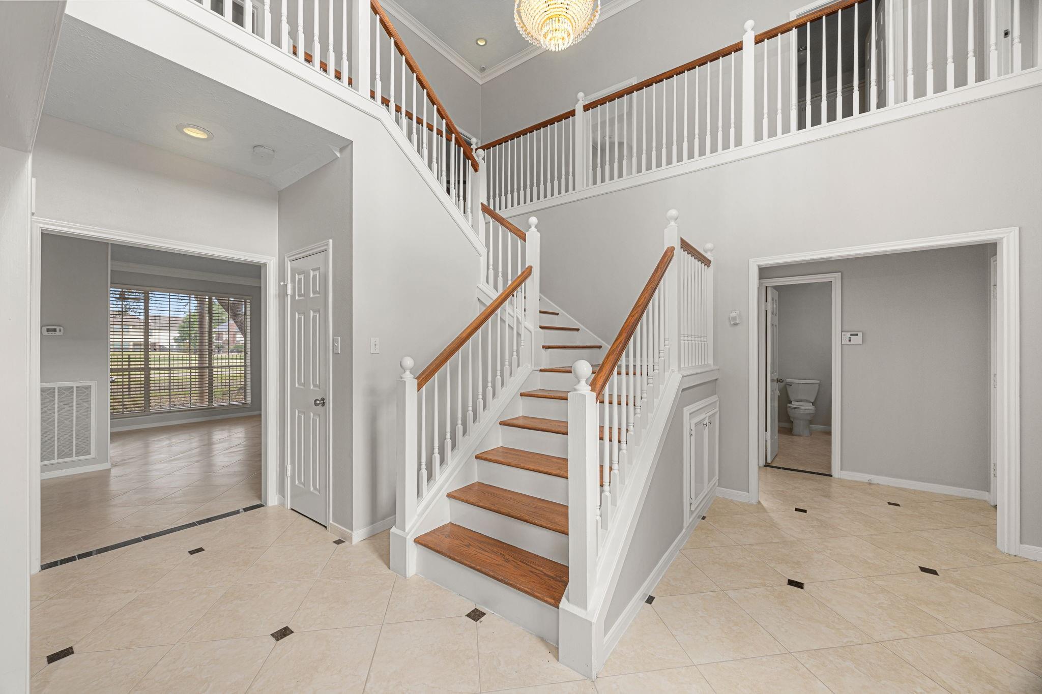 7915 Capri Circle Property Photo 4