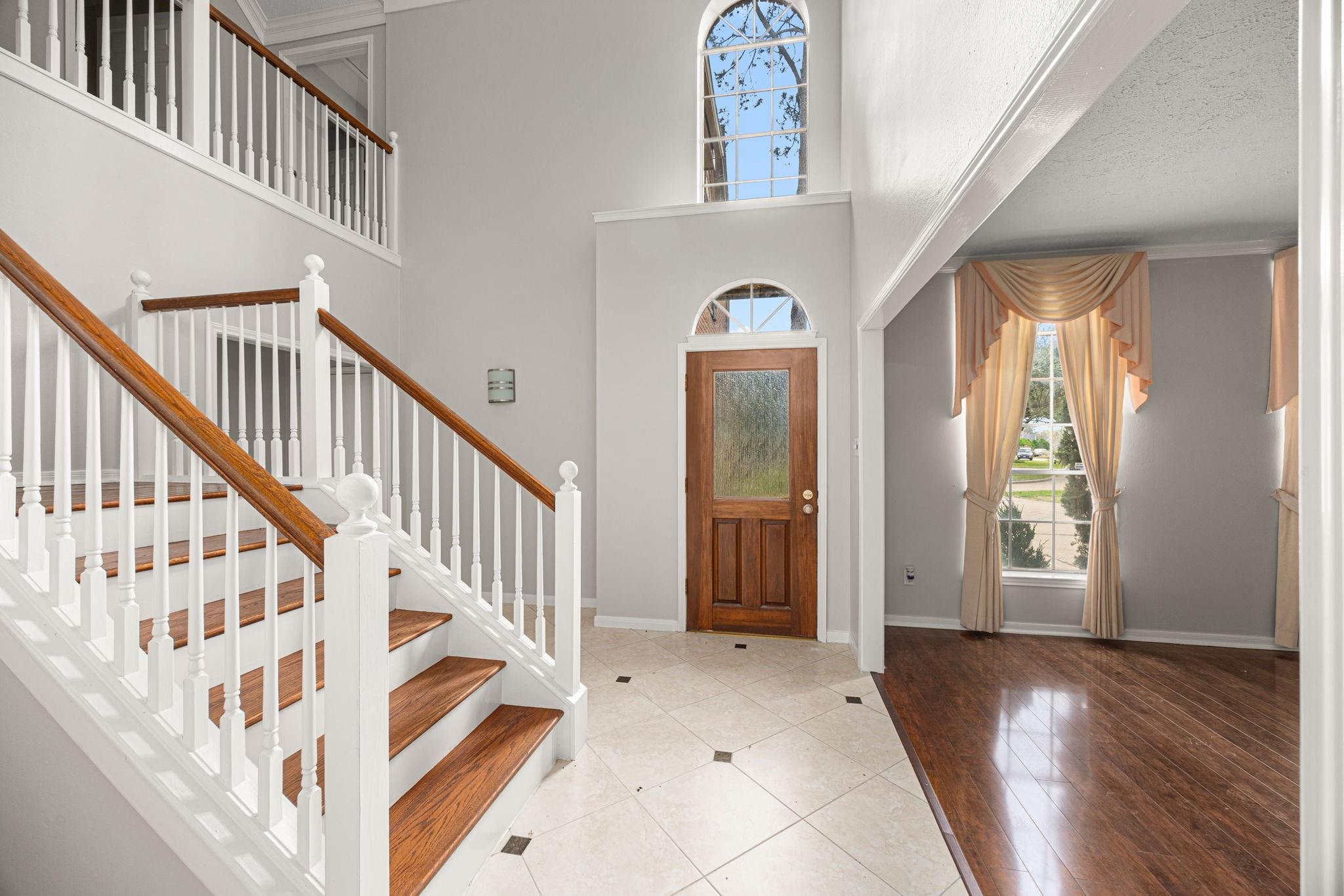 7915 Capri Circle Property Photo 5