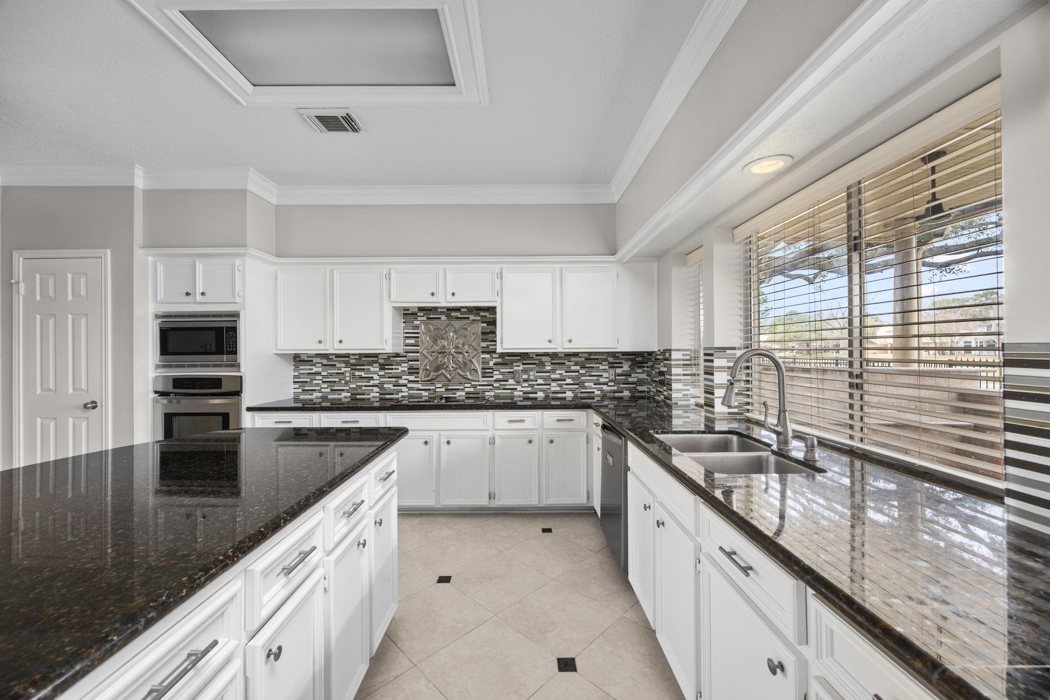 7915 Capri Circle Property Photo 14