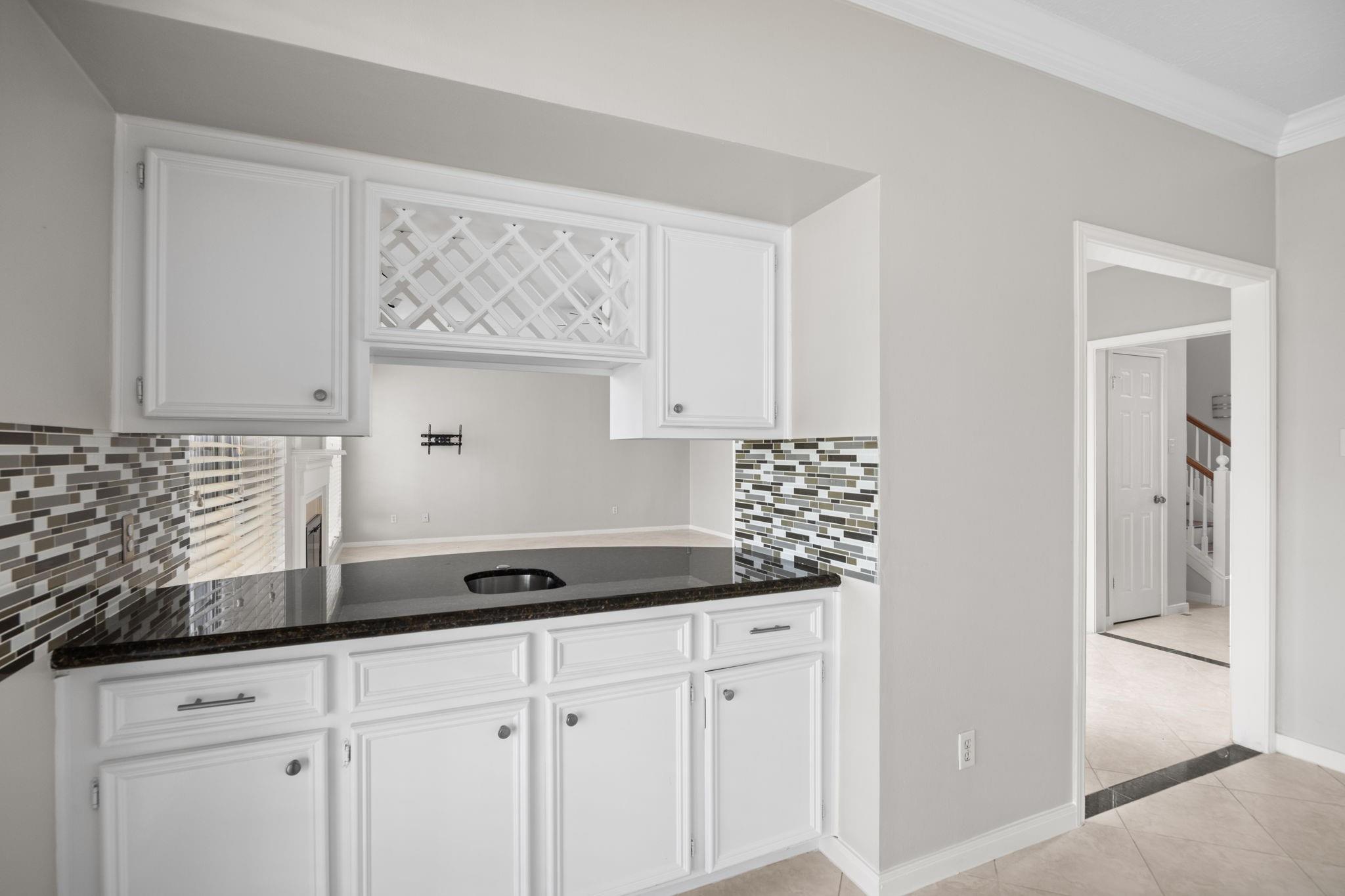 7915 Capri Circle Property Photo 17