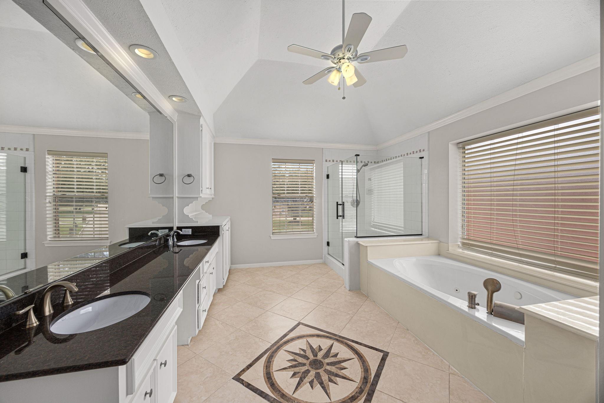 7915 Capri Circle Property Photo 31