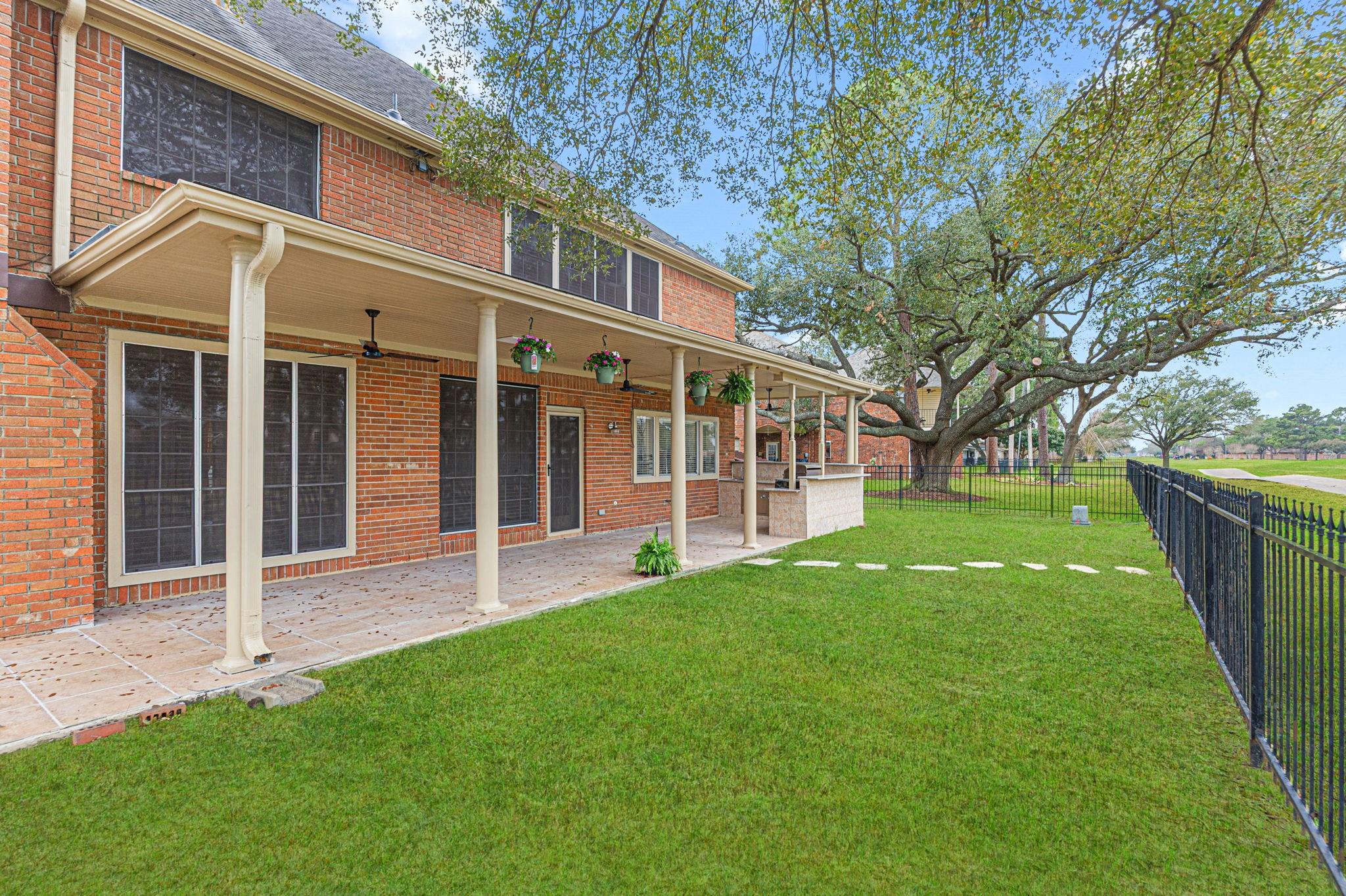 7915 Capri Circle Property Photo 41