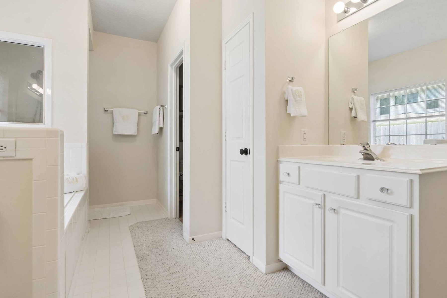 4306 Green Tree Court Property Photo 25