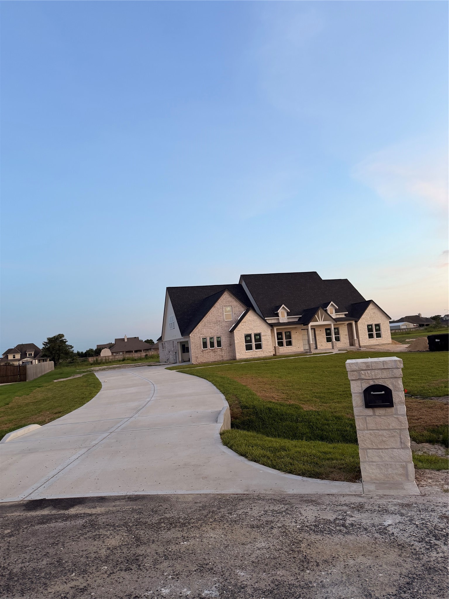 4302 Majestic Property Photo