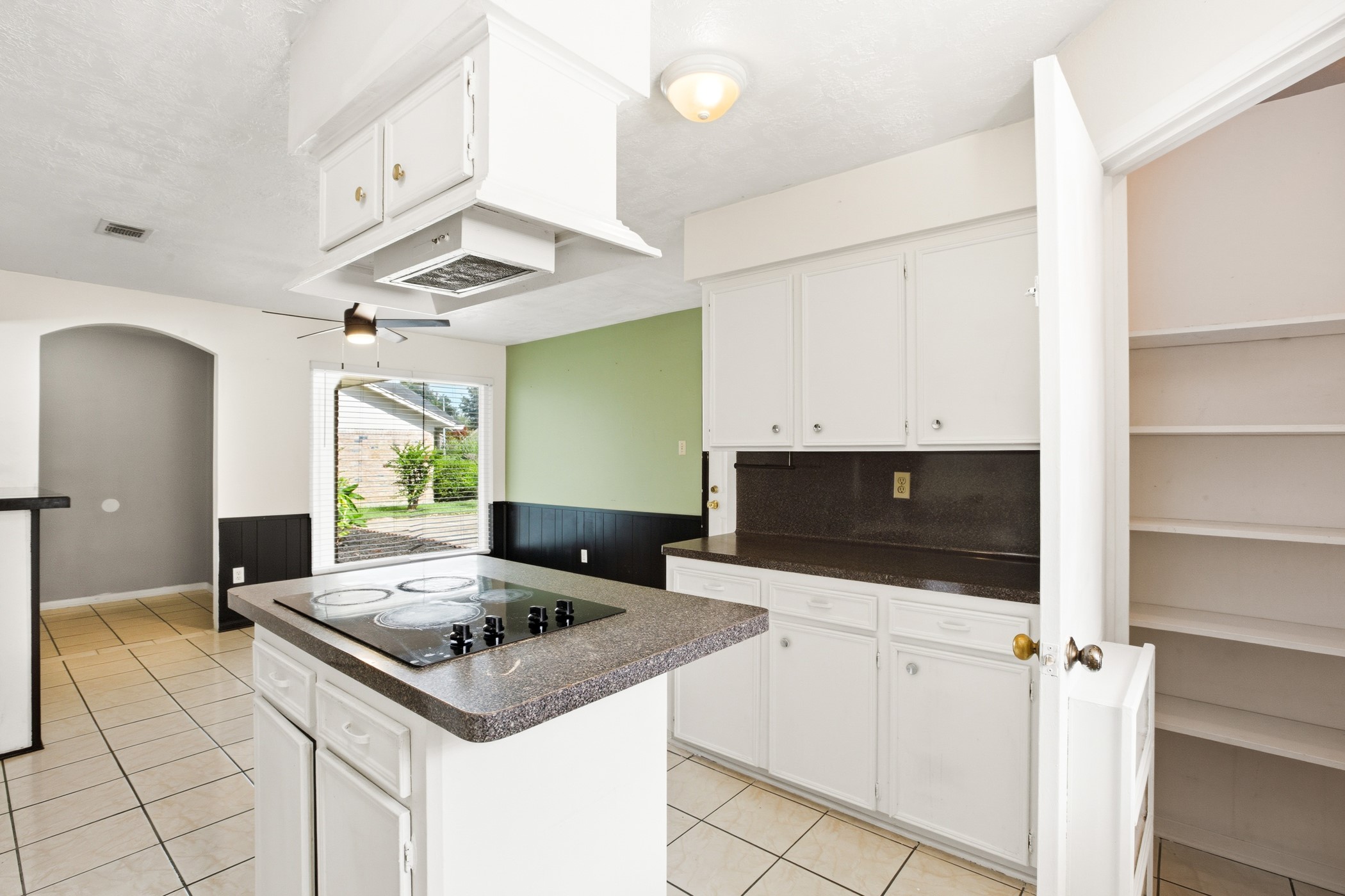 16507 Cairngorm Drive Property Photo 14