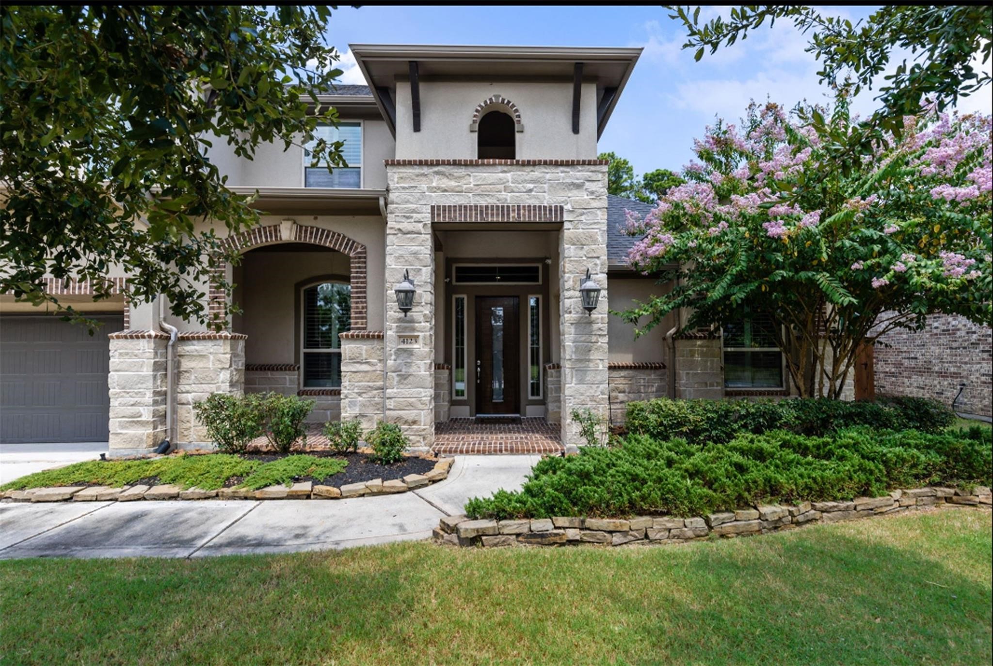 4123 Flagstone Pine Lane Property Photo 1