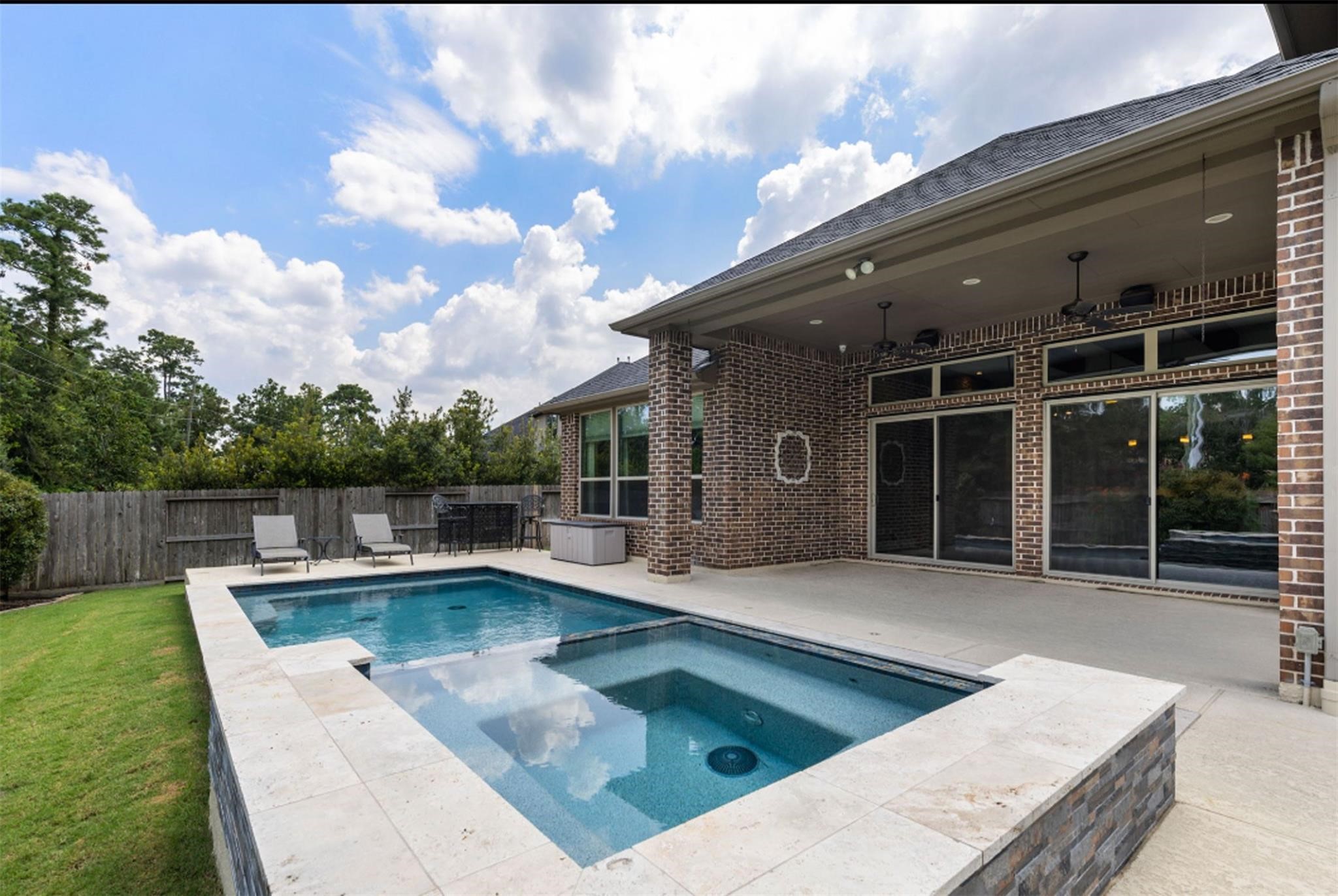 4123 Flagstone Pine Lane Property Photo 4