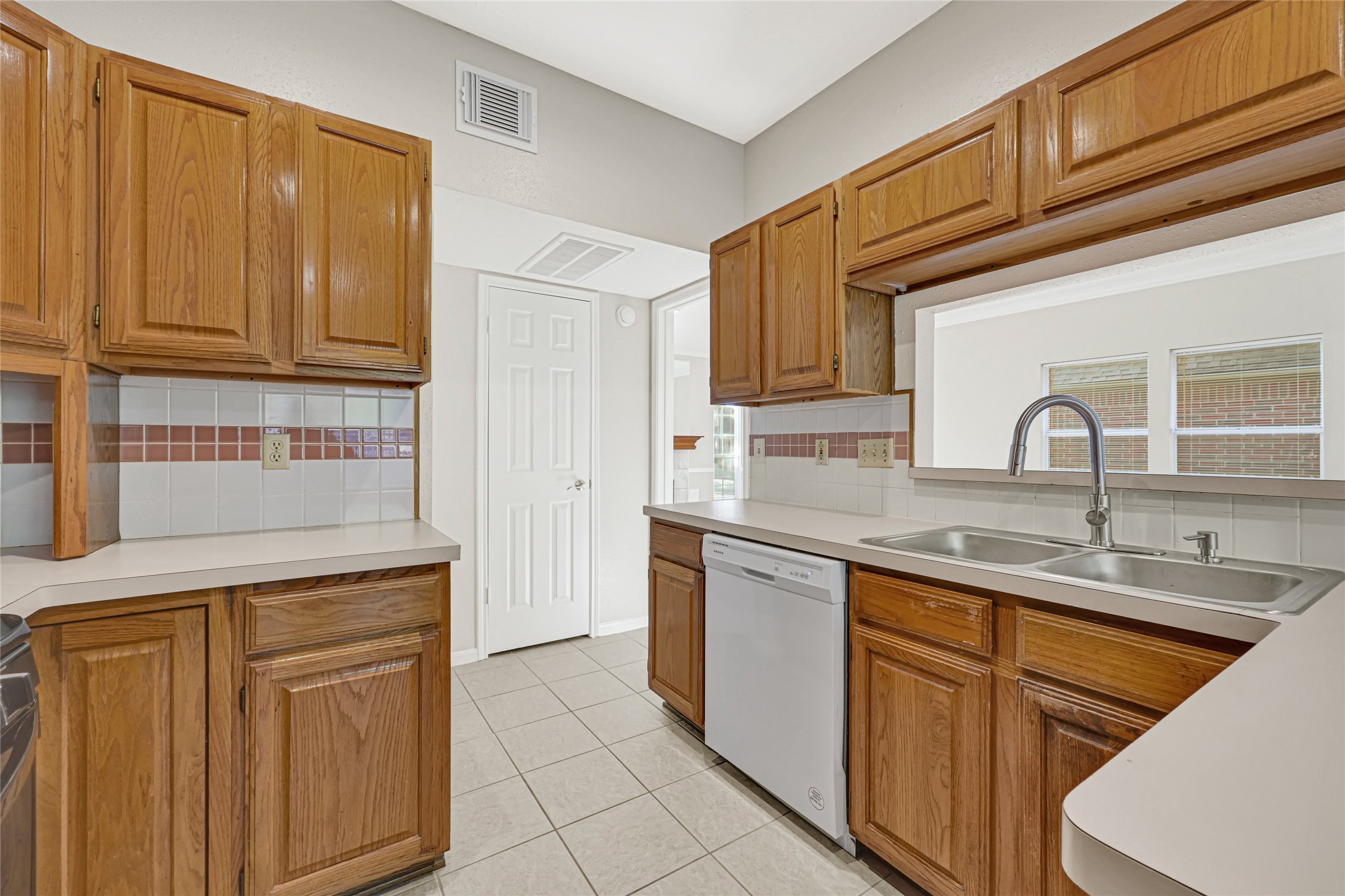 1627 Mabry Mill Road Property Photo 10