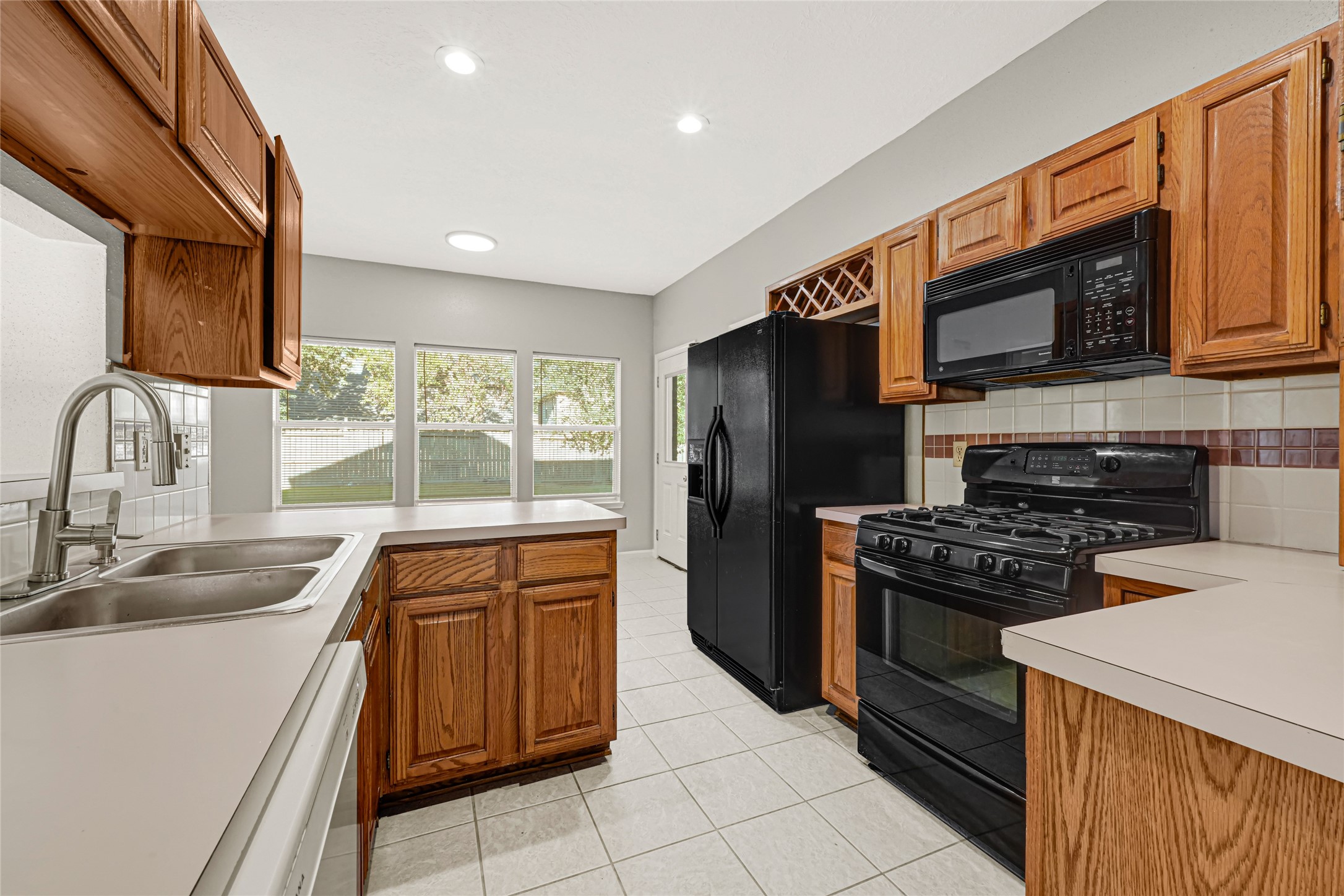 1627 Mabry Mill Road Property Photo 11