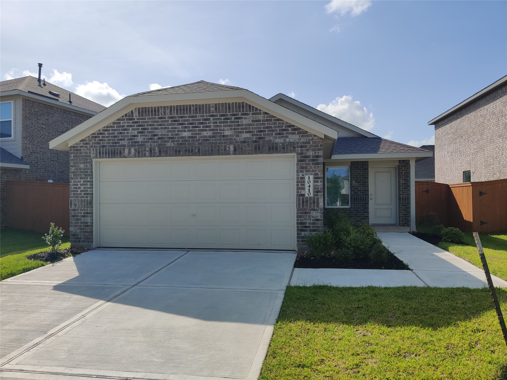 10410 Rocky Trail Property Photo 2