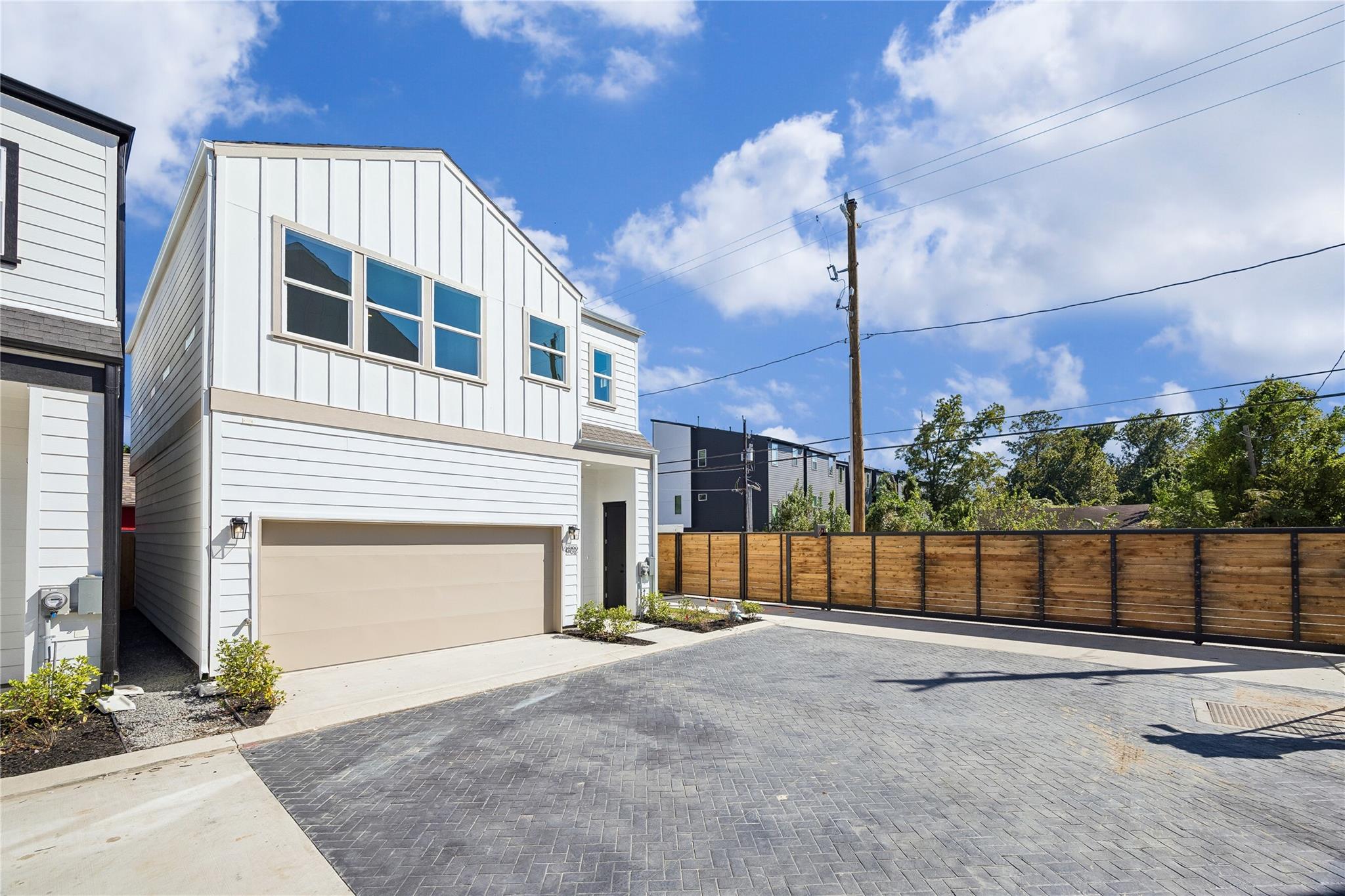 6705 Zaken Road Property Photo 3