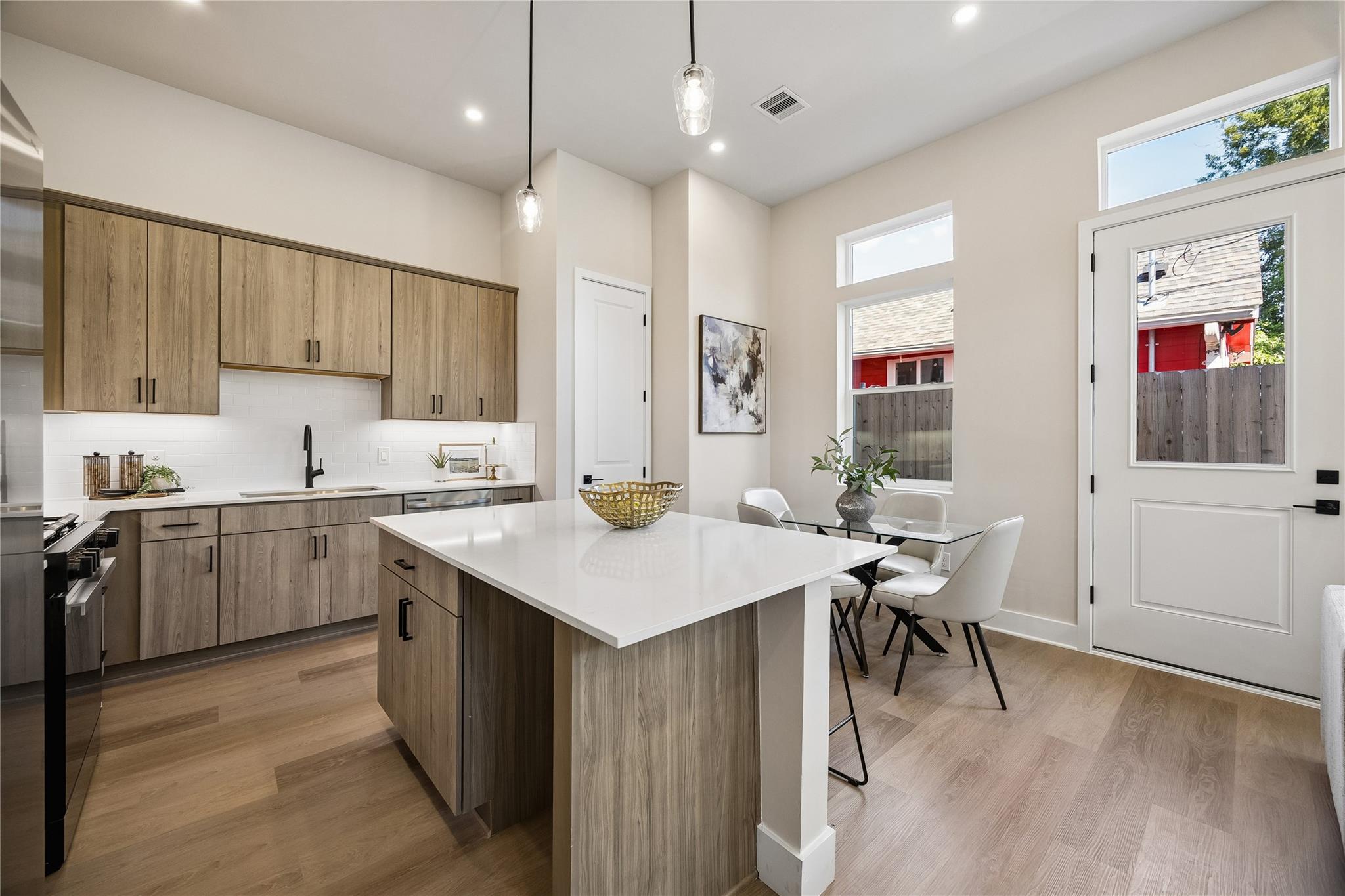 6705 Zaken Road, Houston Tx 77091 Property Photo 11