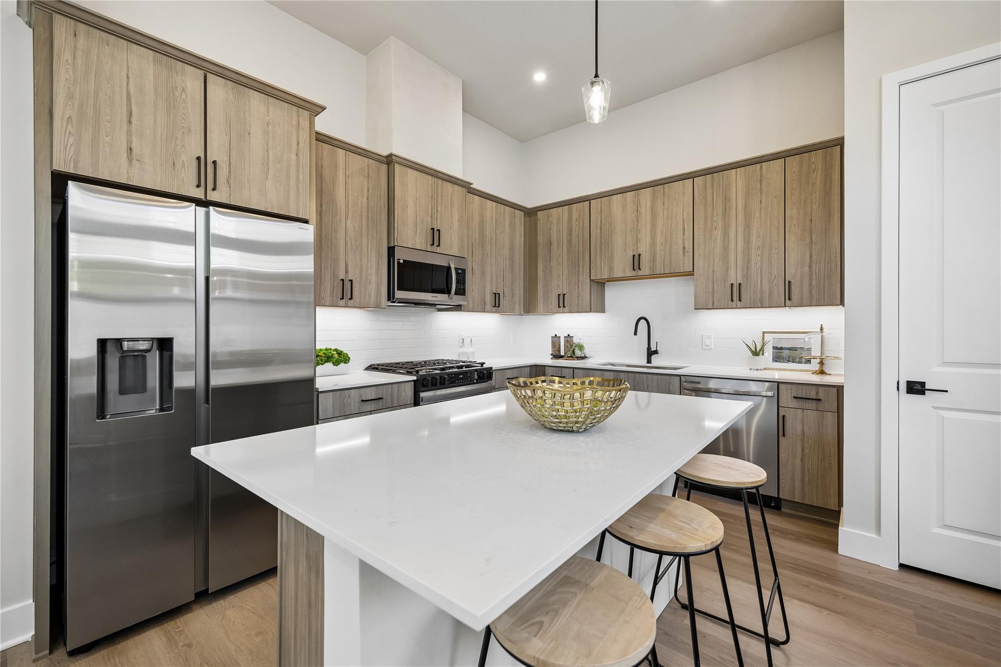 6705 Zaken Road Property Photo 12