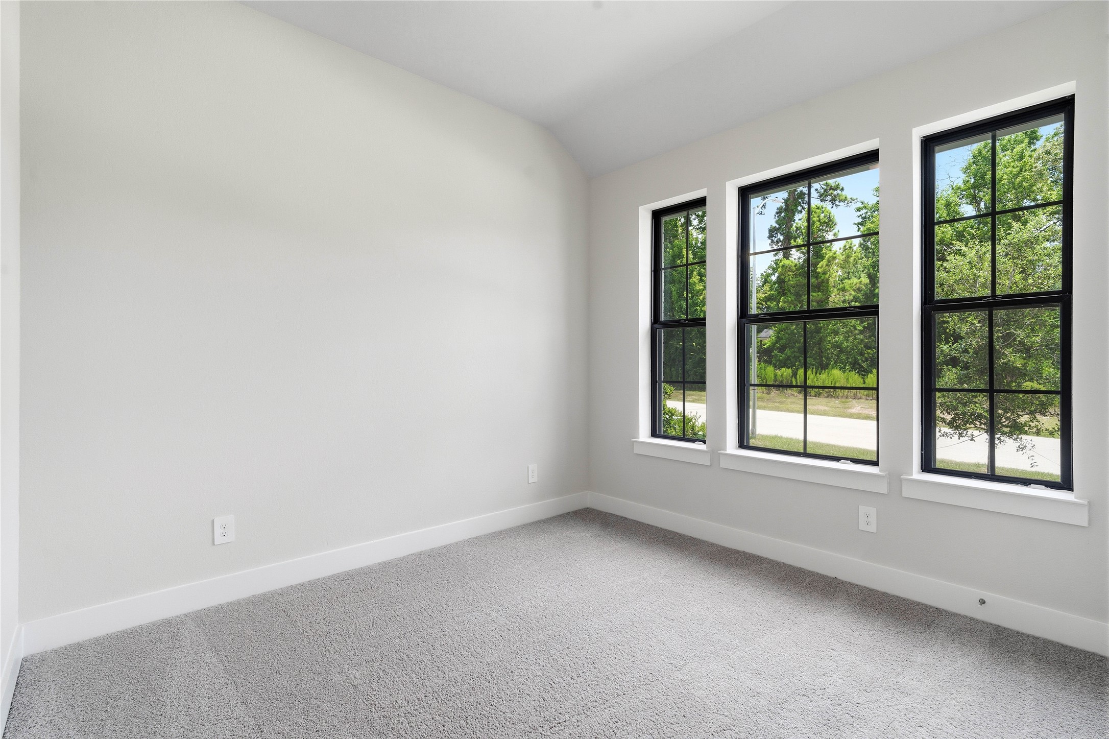 17732 Gold Saddle Lane Property Photo 9