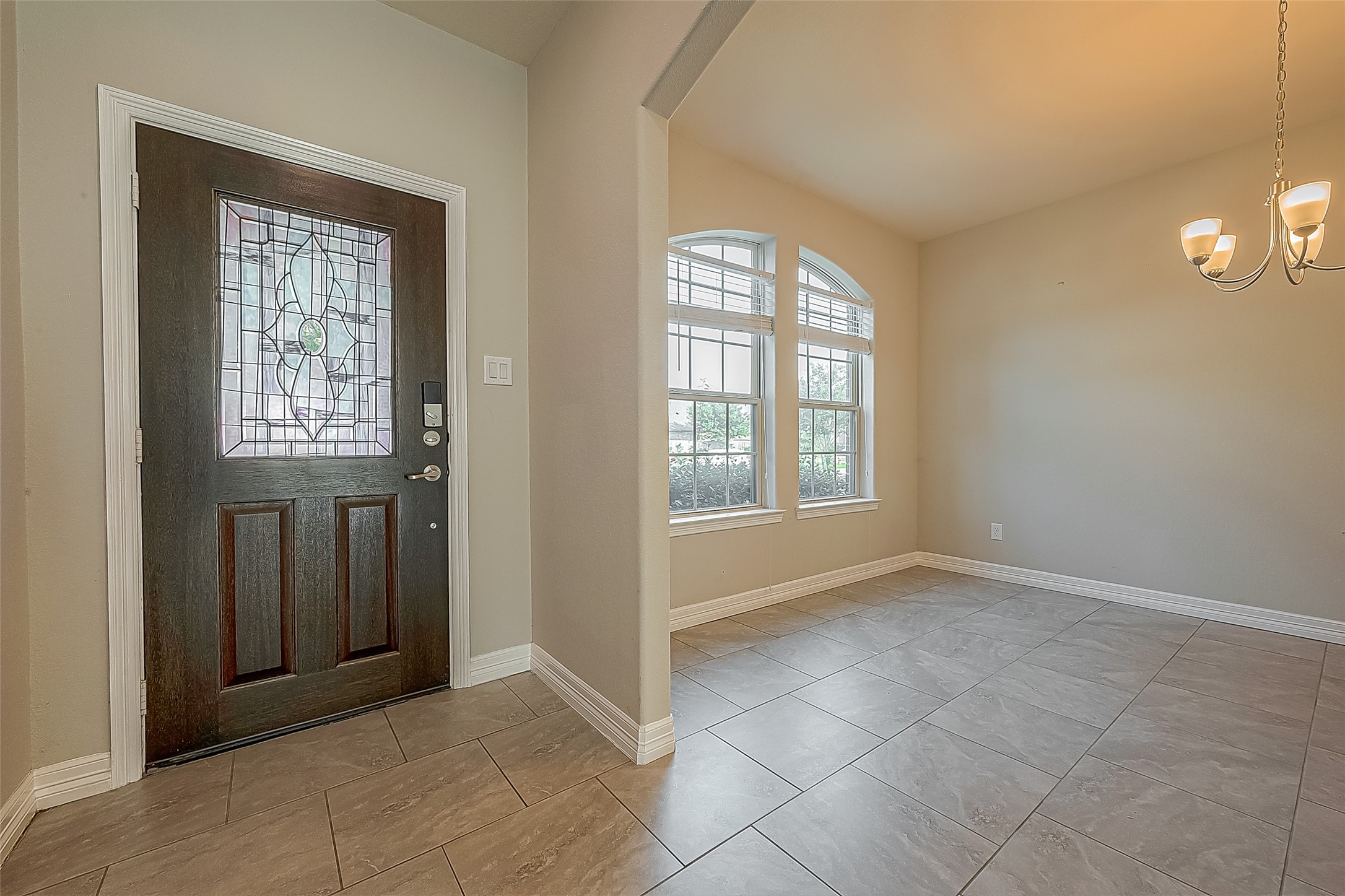 223 Sintra Lake Way Property Photo 5